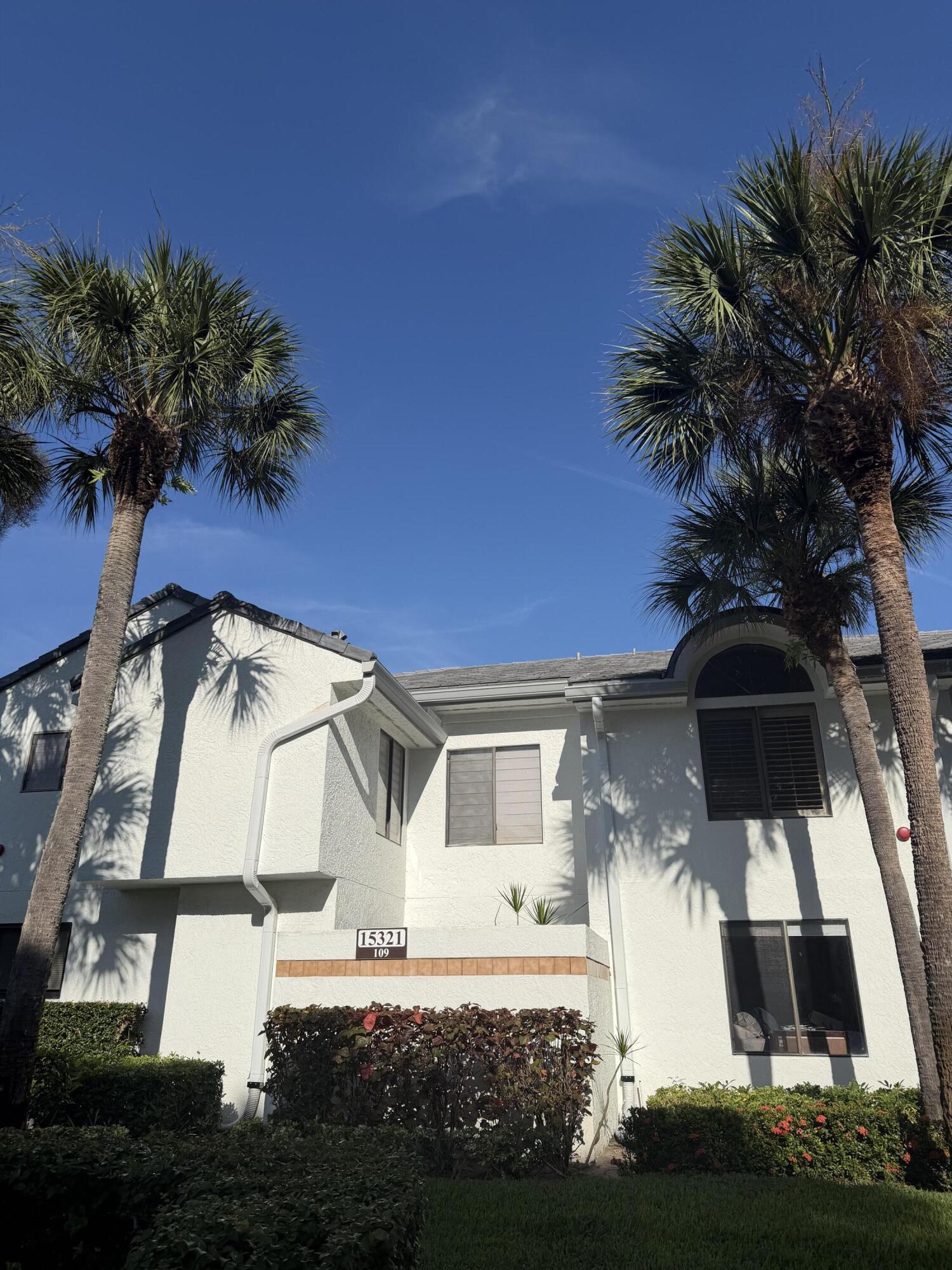 15321 Strathearn Drive 10902 — photo