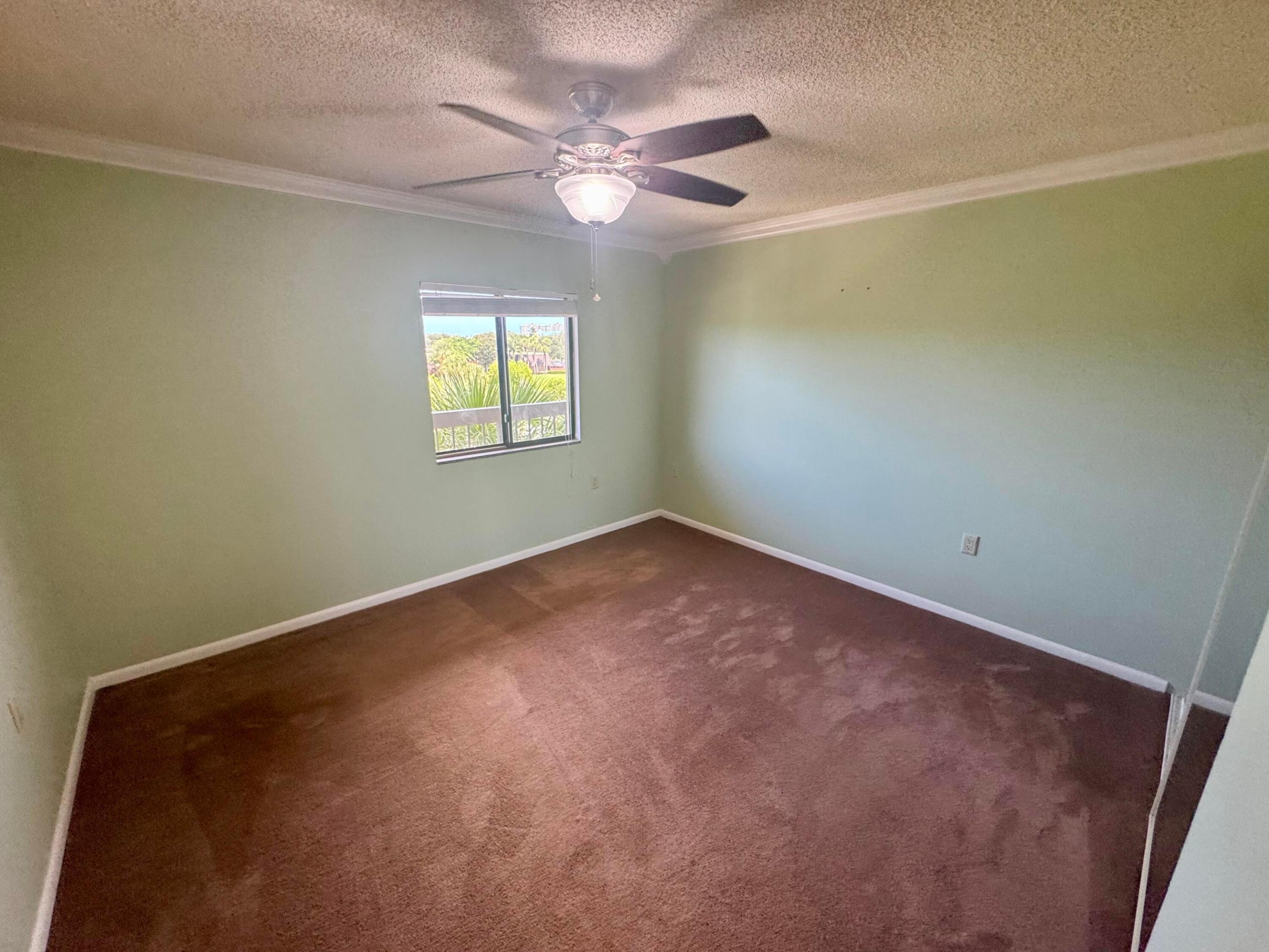 601 Seafarer Circle 405 — photo
