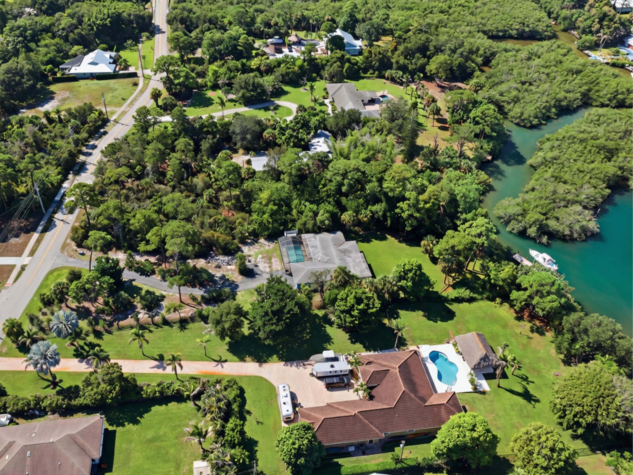 4916 SE Manatee Cove Road — photo