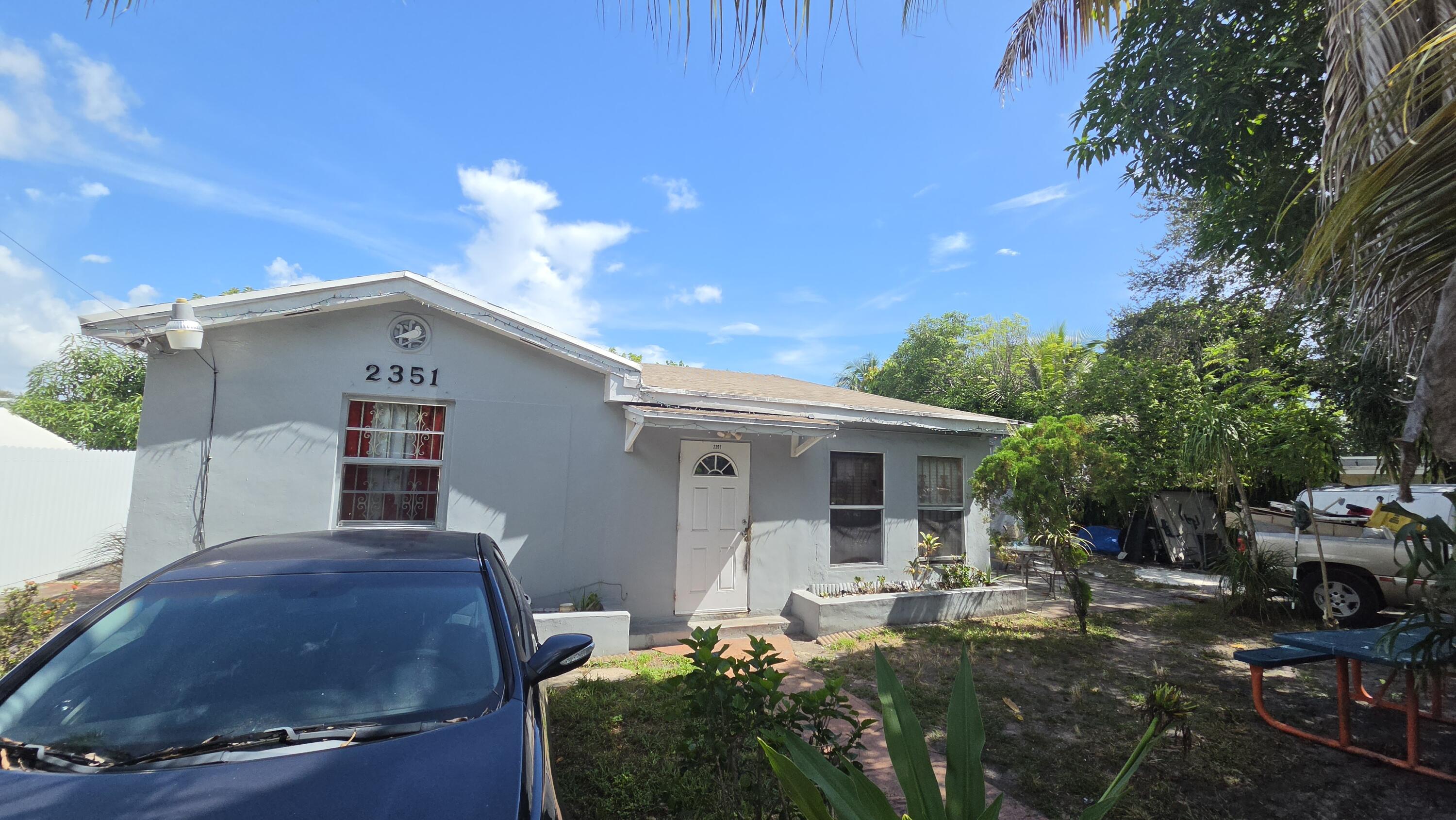 2351 NW 104th Terrace — photo