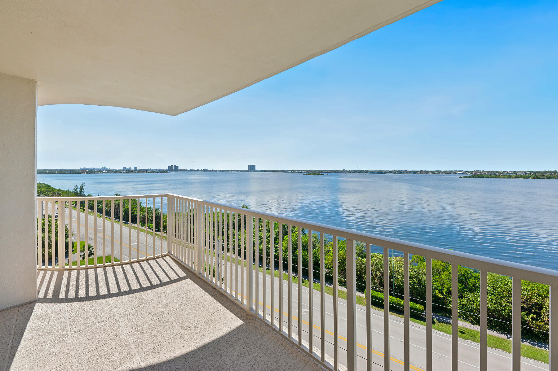 5480 N Ocean Drive B7c — photo