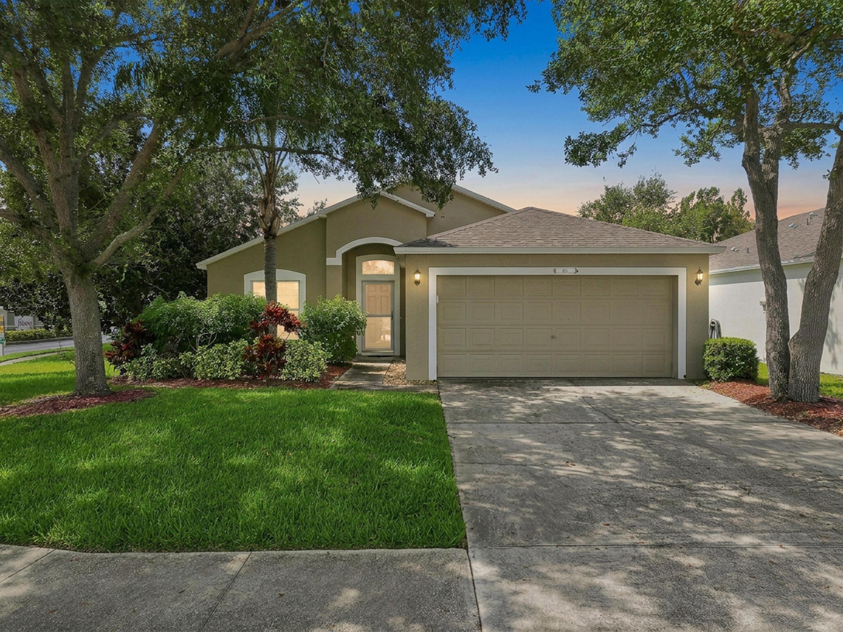815 Greenleaf Circle — photo