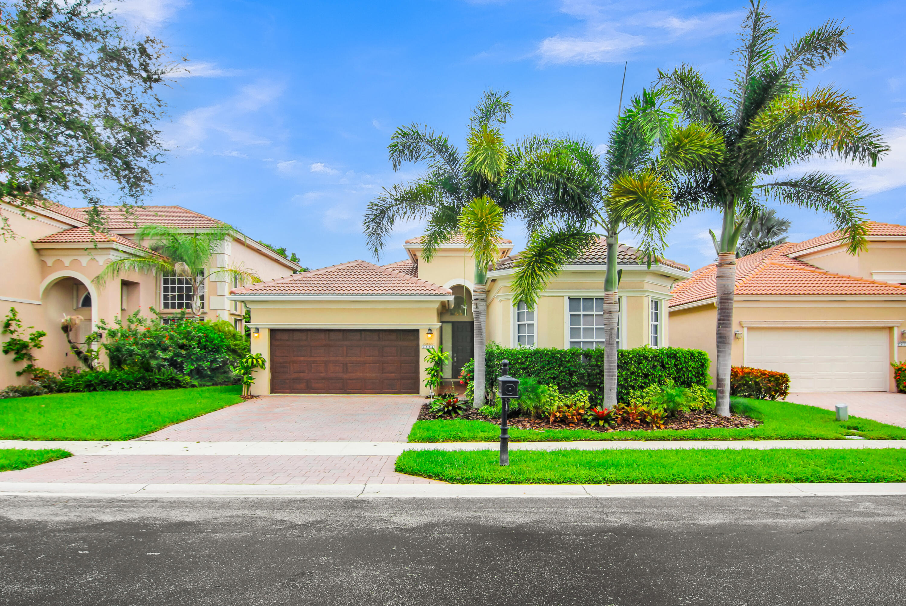 5816 Via de la Plata Circle — photo
