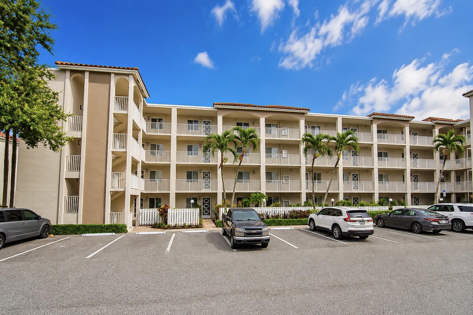 14112 Huntington Pointe Drive 401 — photo