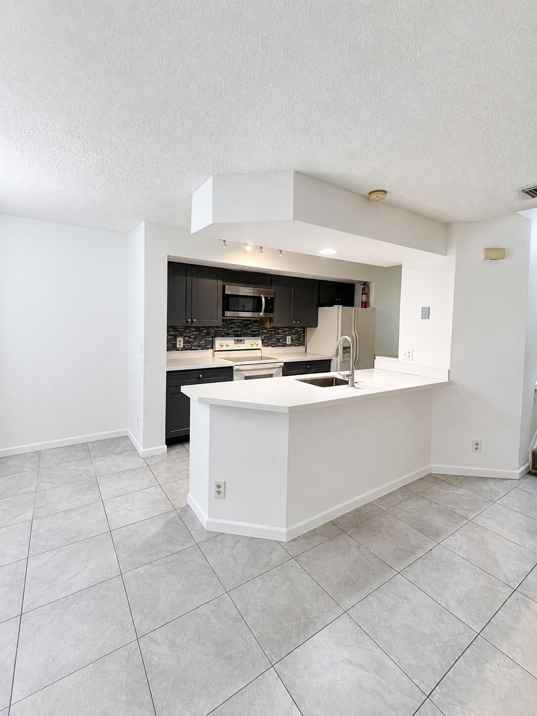 5331 Sapphire Valley #5331, Boca Raton, FL 33486 — photo 2