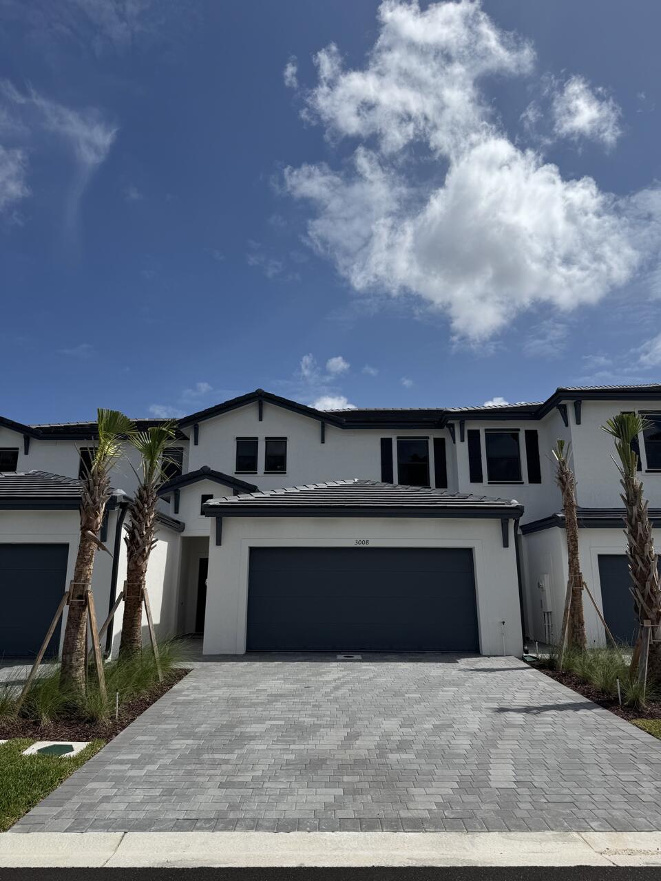 3008 Park Place 5838 — photo