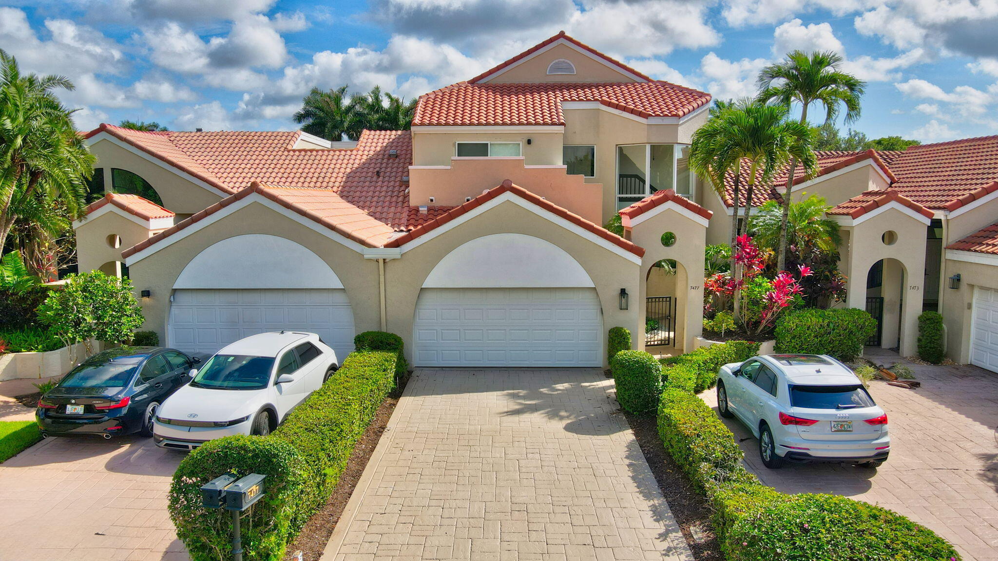 7477 Campo Florido — photo