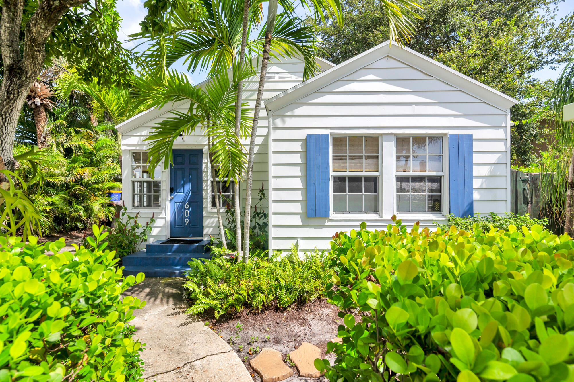 609 Palm Street — photo