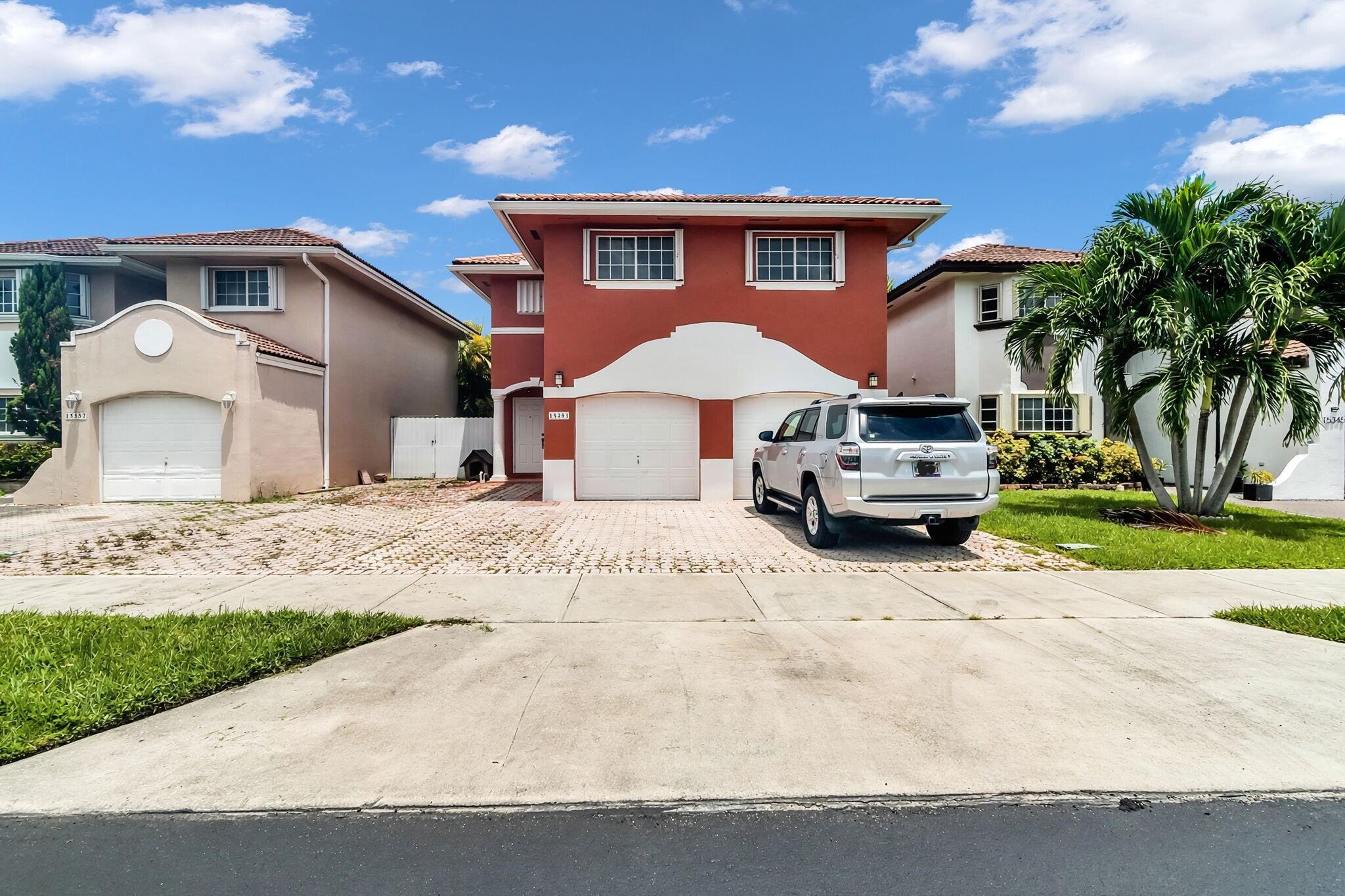 15351 SW 40th Terrace — photo