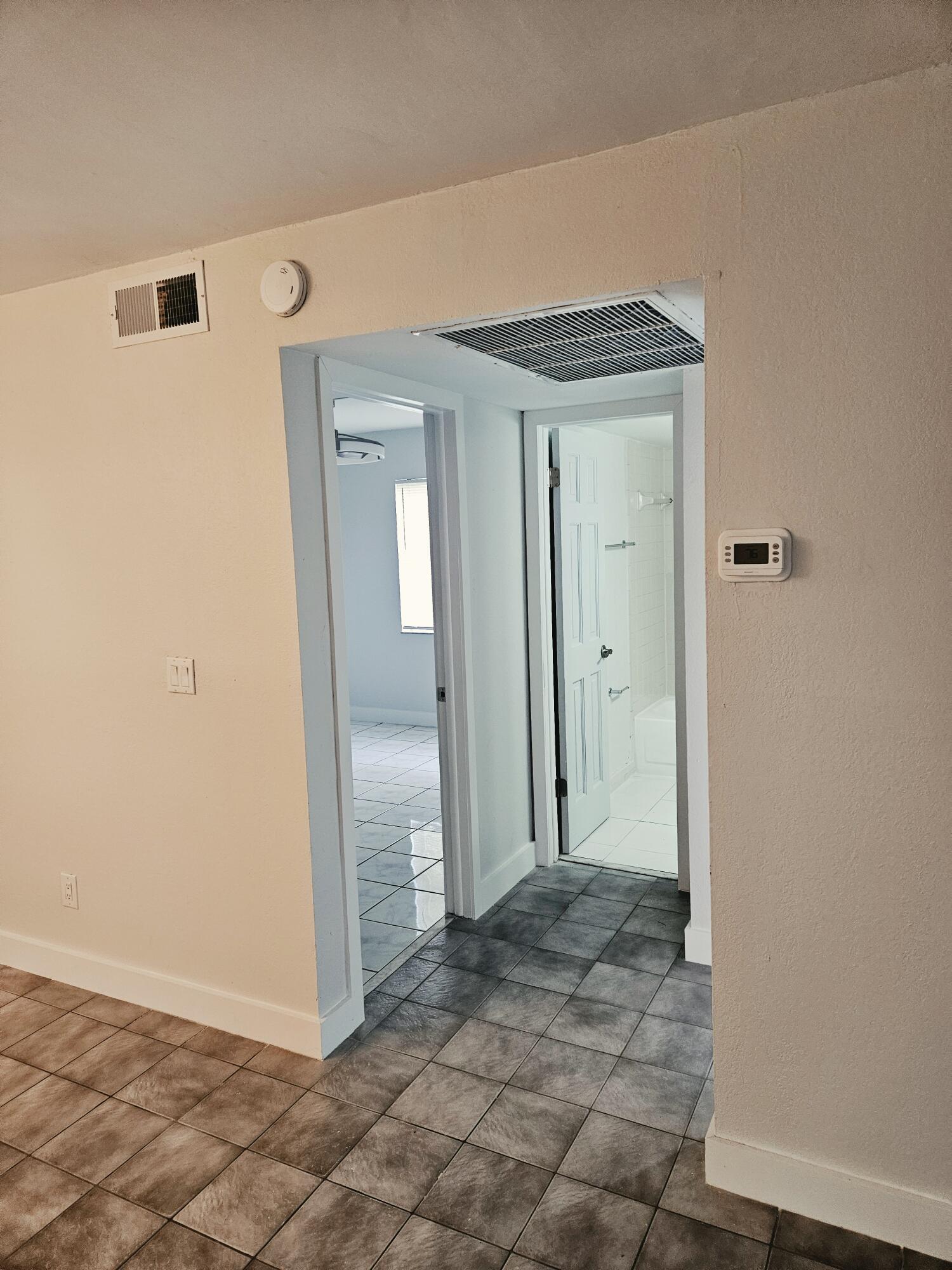 10035 Winding Lake Road 102 — photo