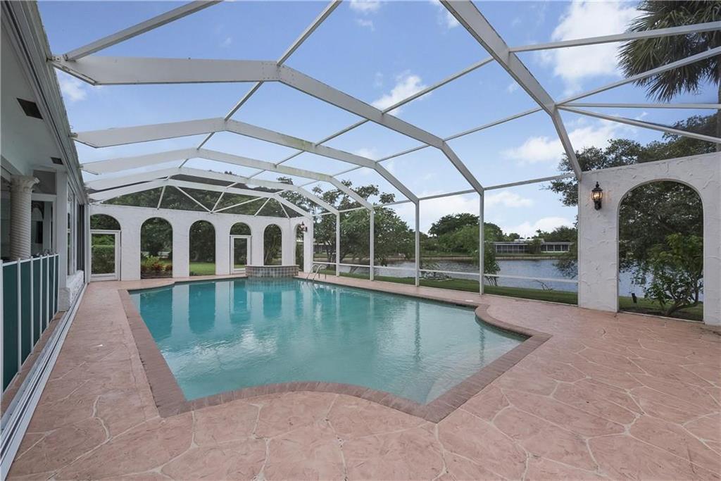 4903 Woodlands Boulevard — photo
