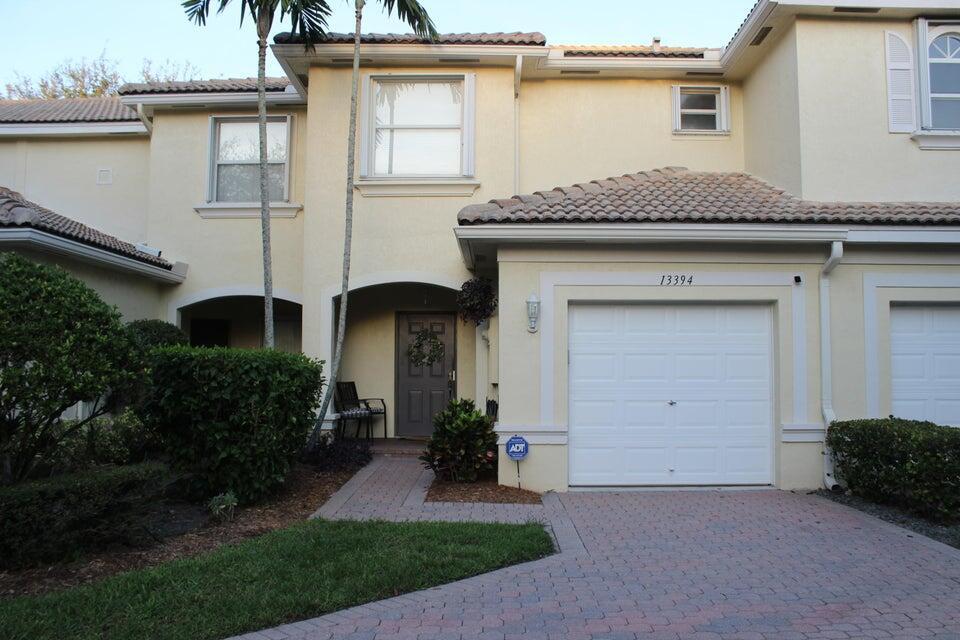 13394 Georgian Court — photo