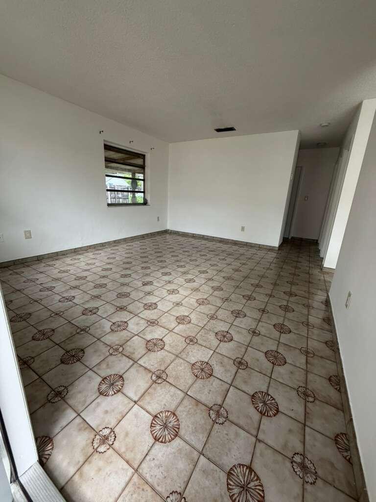 4796 E 10th Avenue, Hialeah, FL 33013 — photo 3