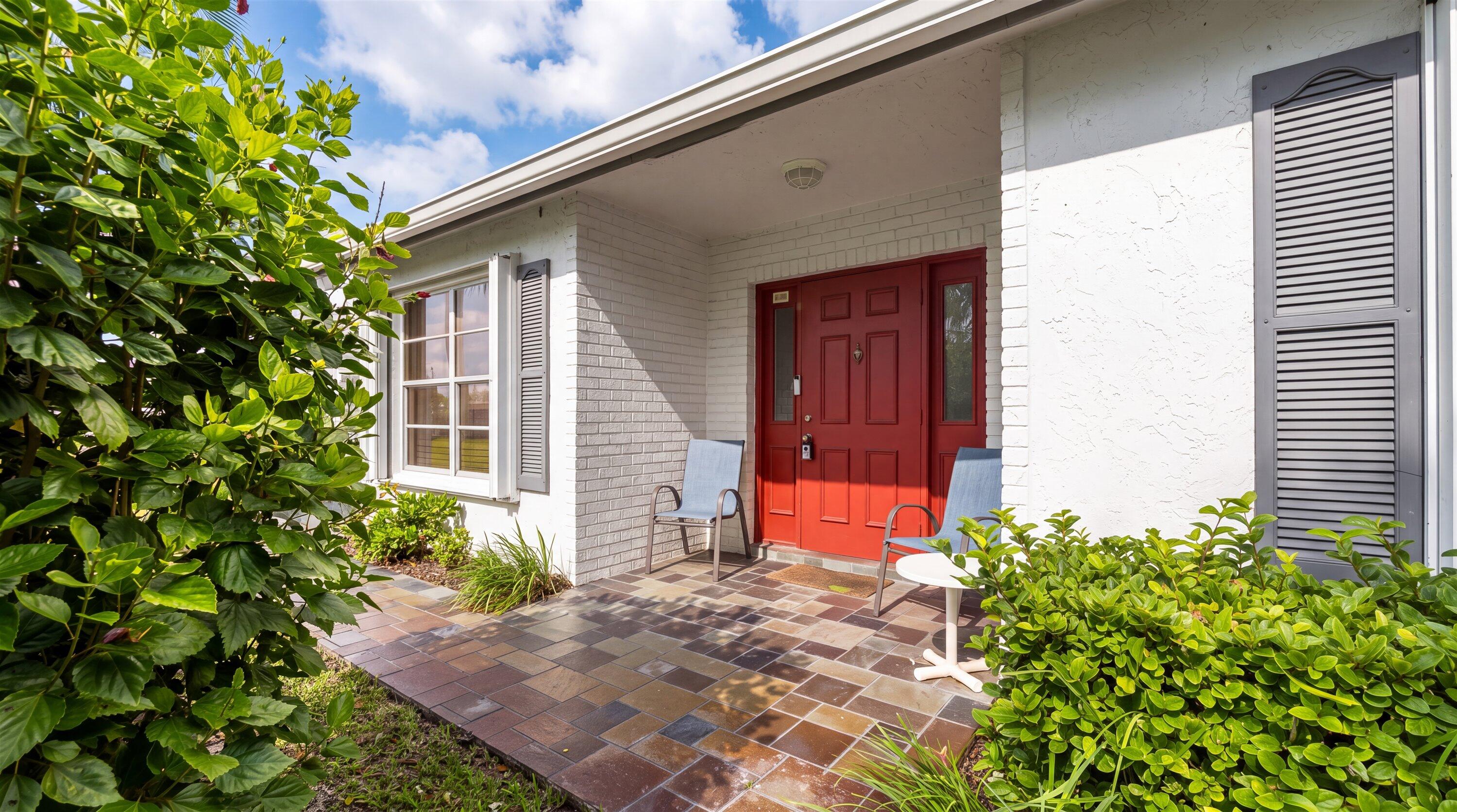 6127 Rainbow Circle — photo