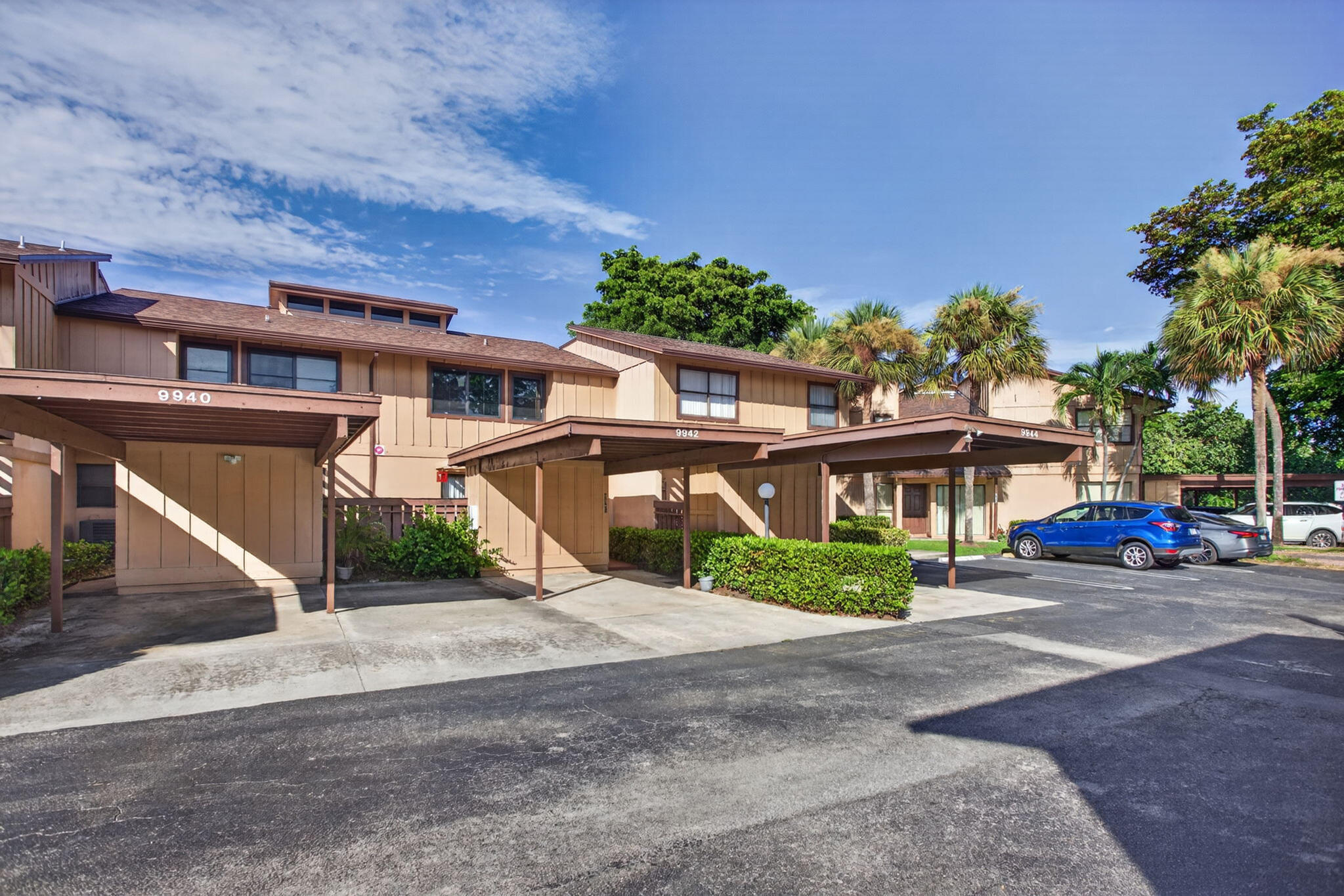 9942 Royal Palm Boulevard — photo