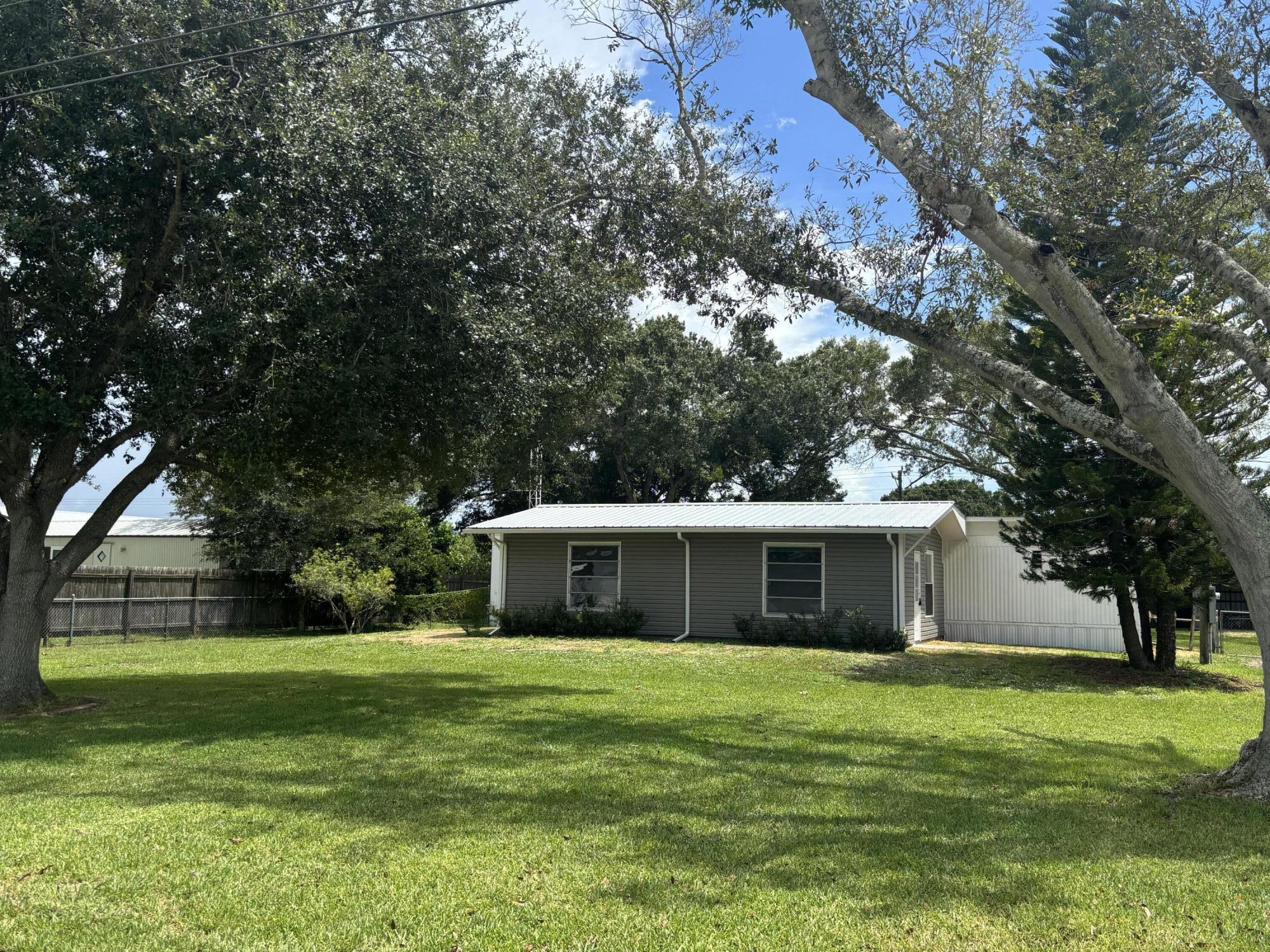 1214 Alligator Road — photo