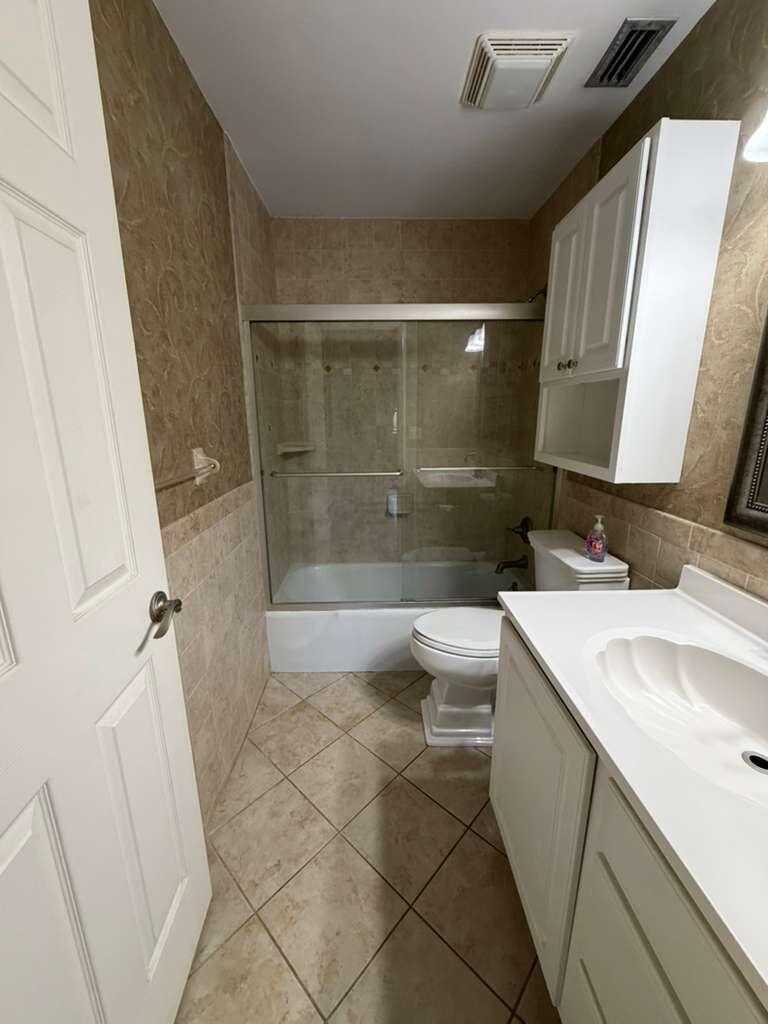 2050 Oleander Boulevard 2-202 — photo