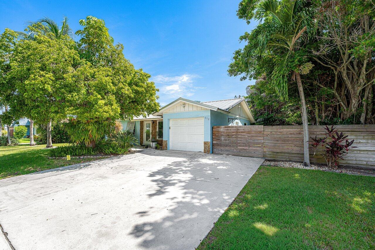 612 NW 7th Court — photo