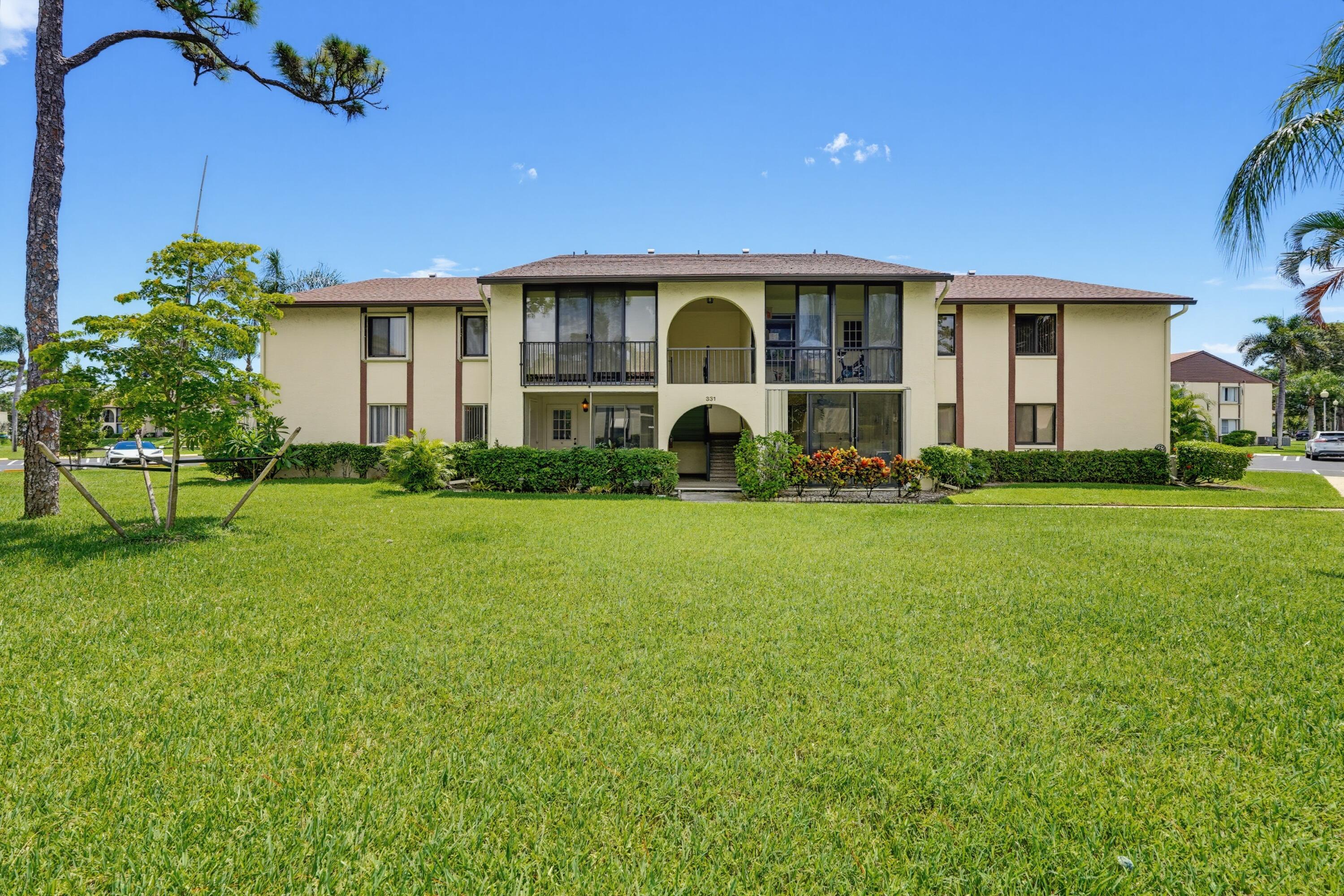 331 Knotty Pine Circle C-1 — photo