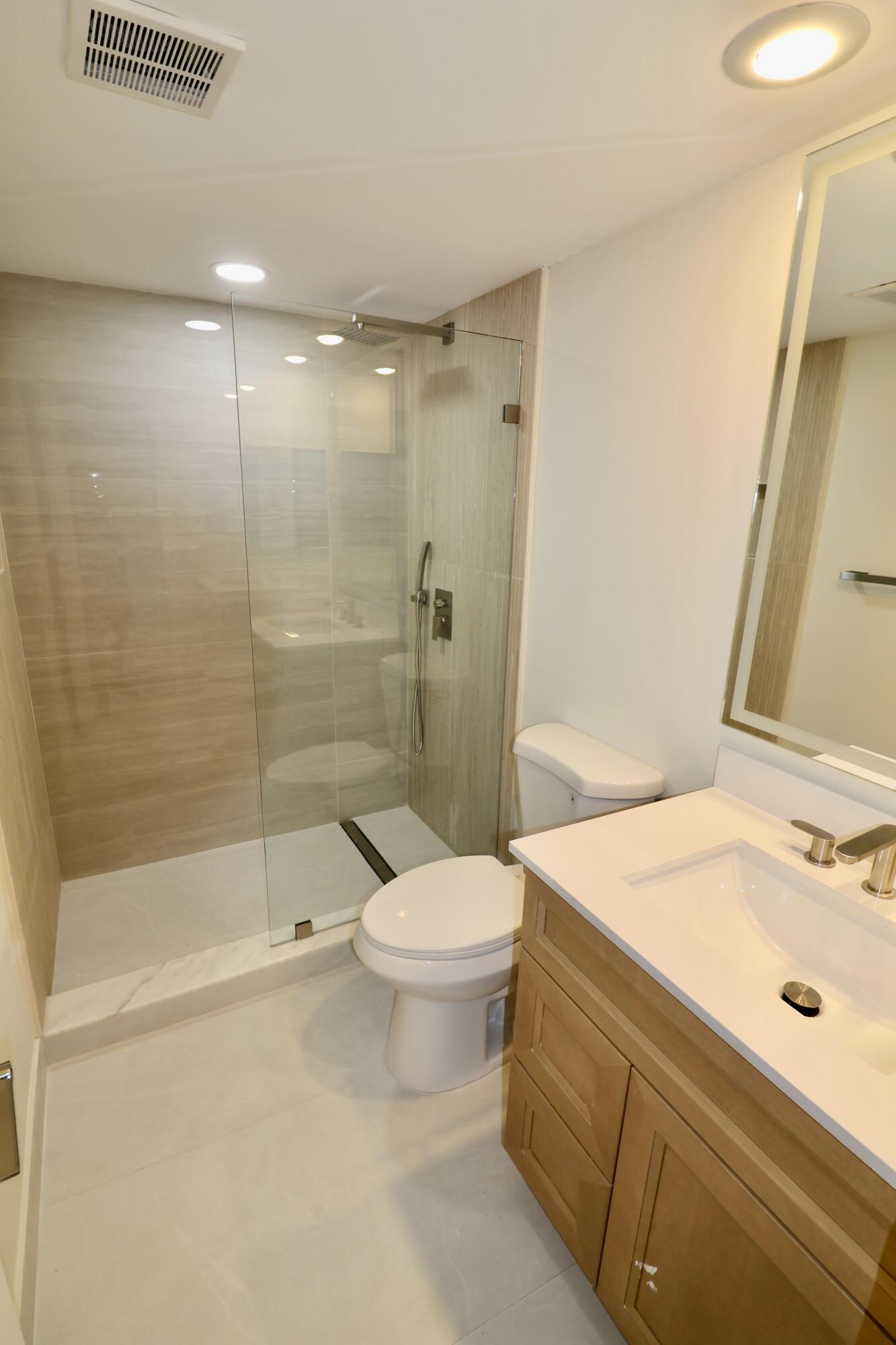 3980 Oaks Clubhouse Drive 511 — photo