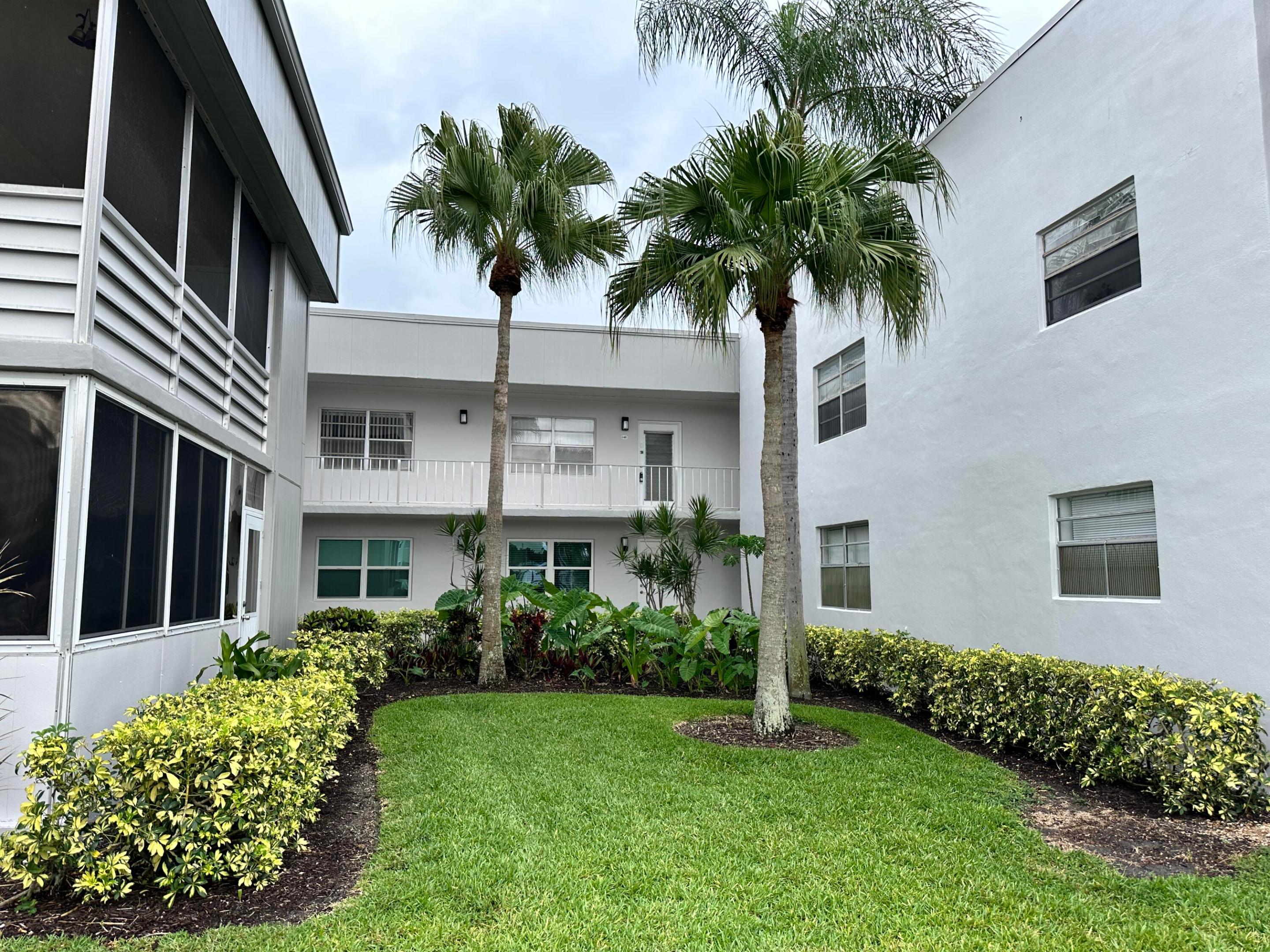 811 Flanders Q — photo