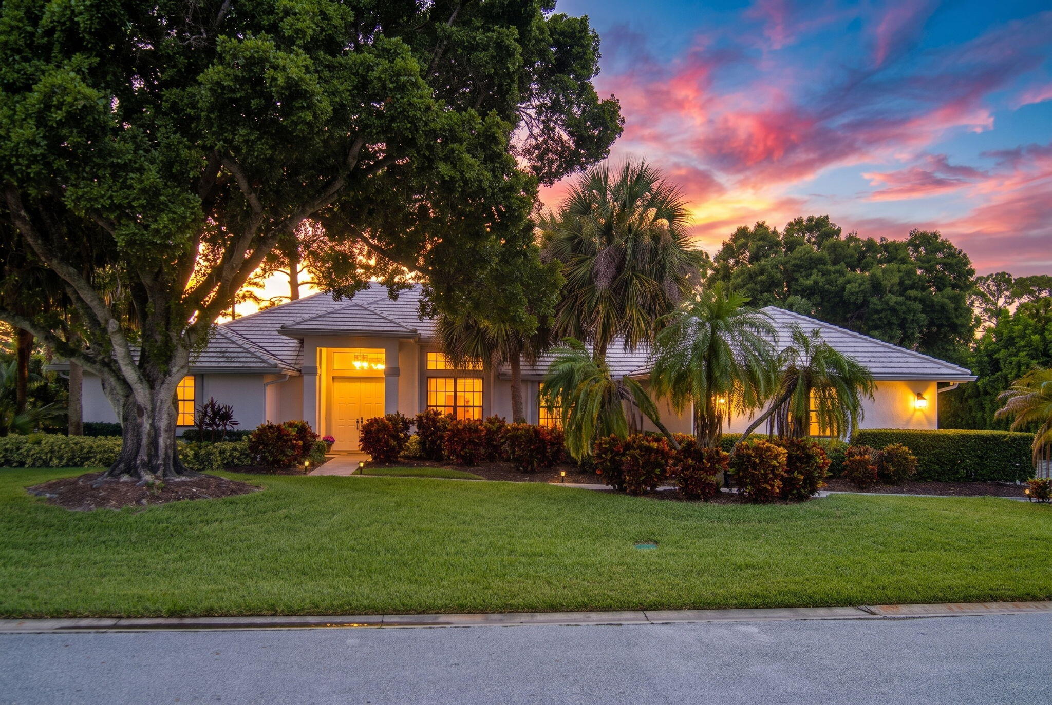 756 SW Pelican Cove — photo