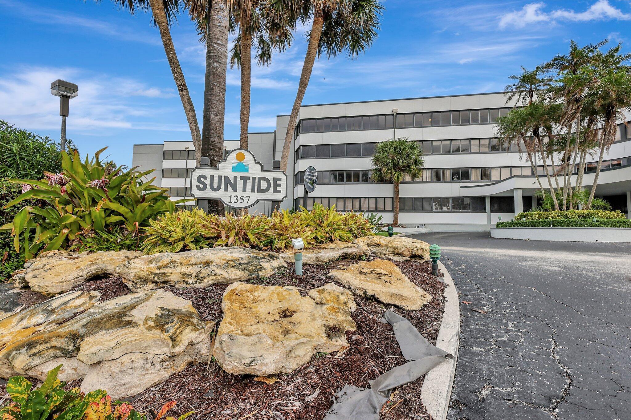 1357 NE Ocean Boulevard 318 — photo