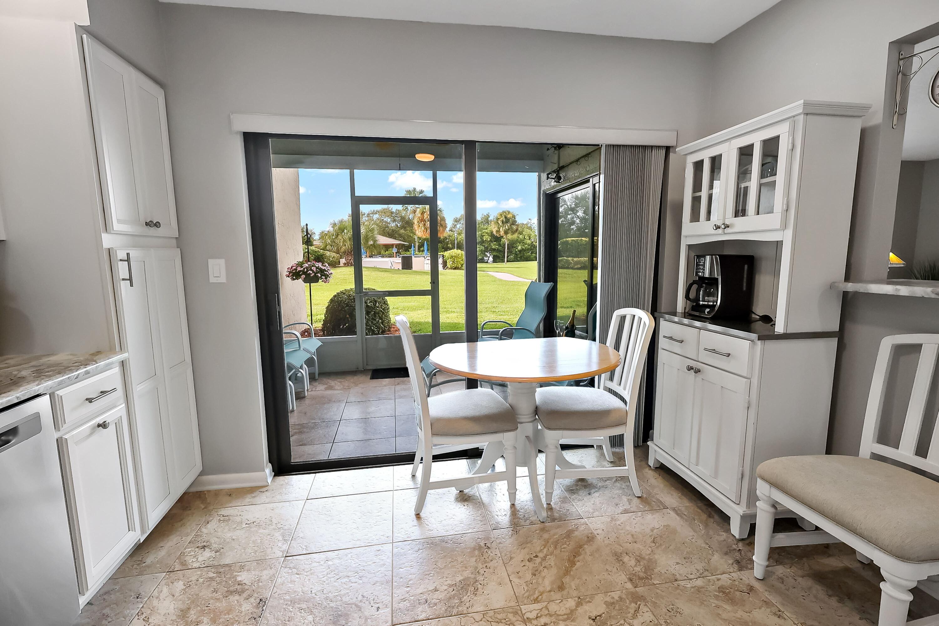 3209 S Lakeview Circle 8105 — photo