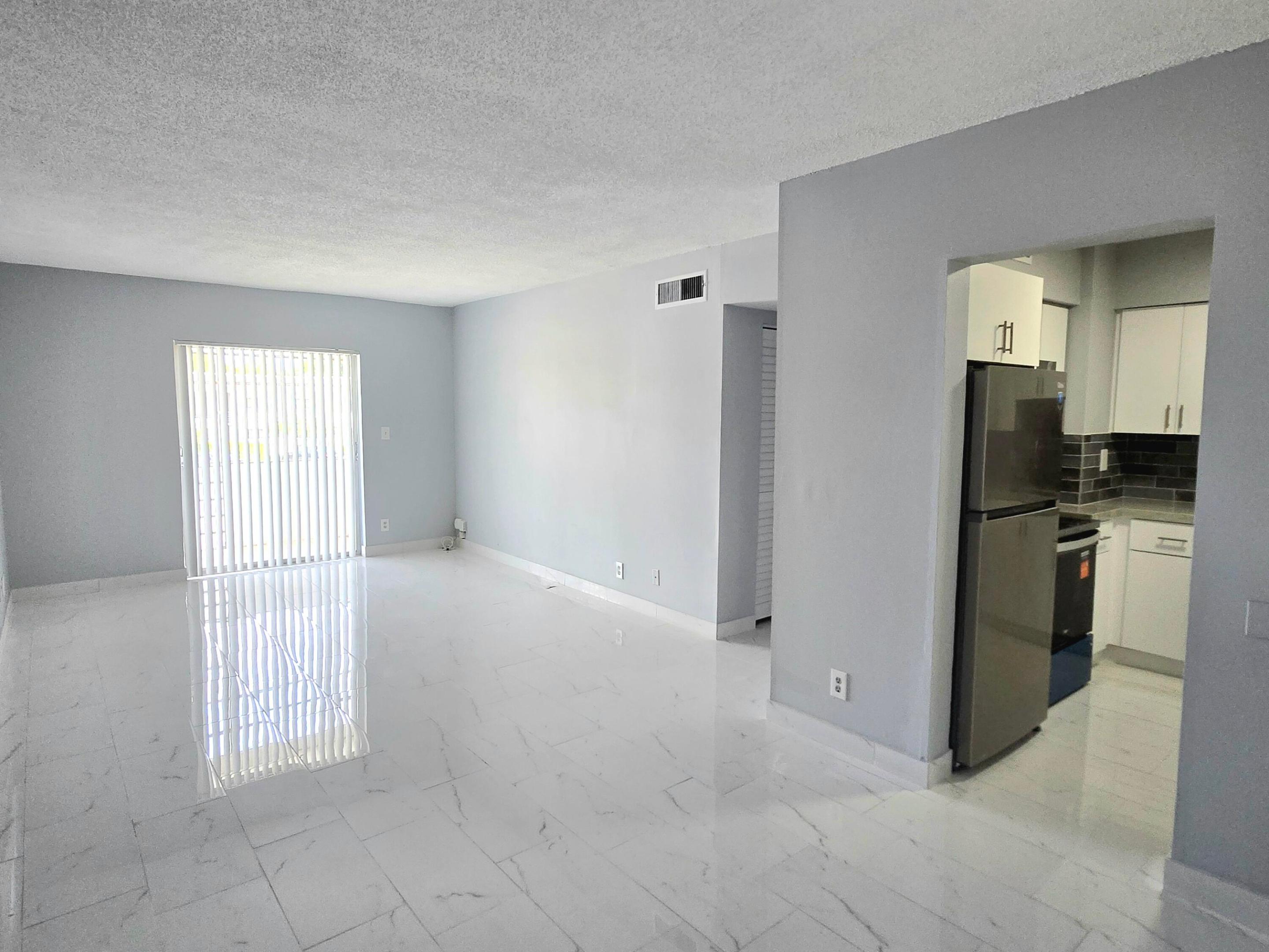 6505 Winfield Boulevard B-31 — photo