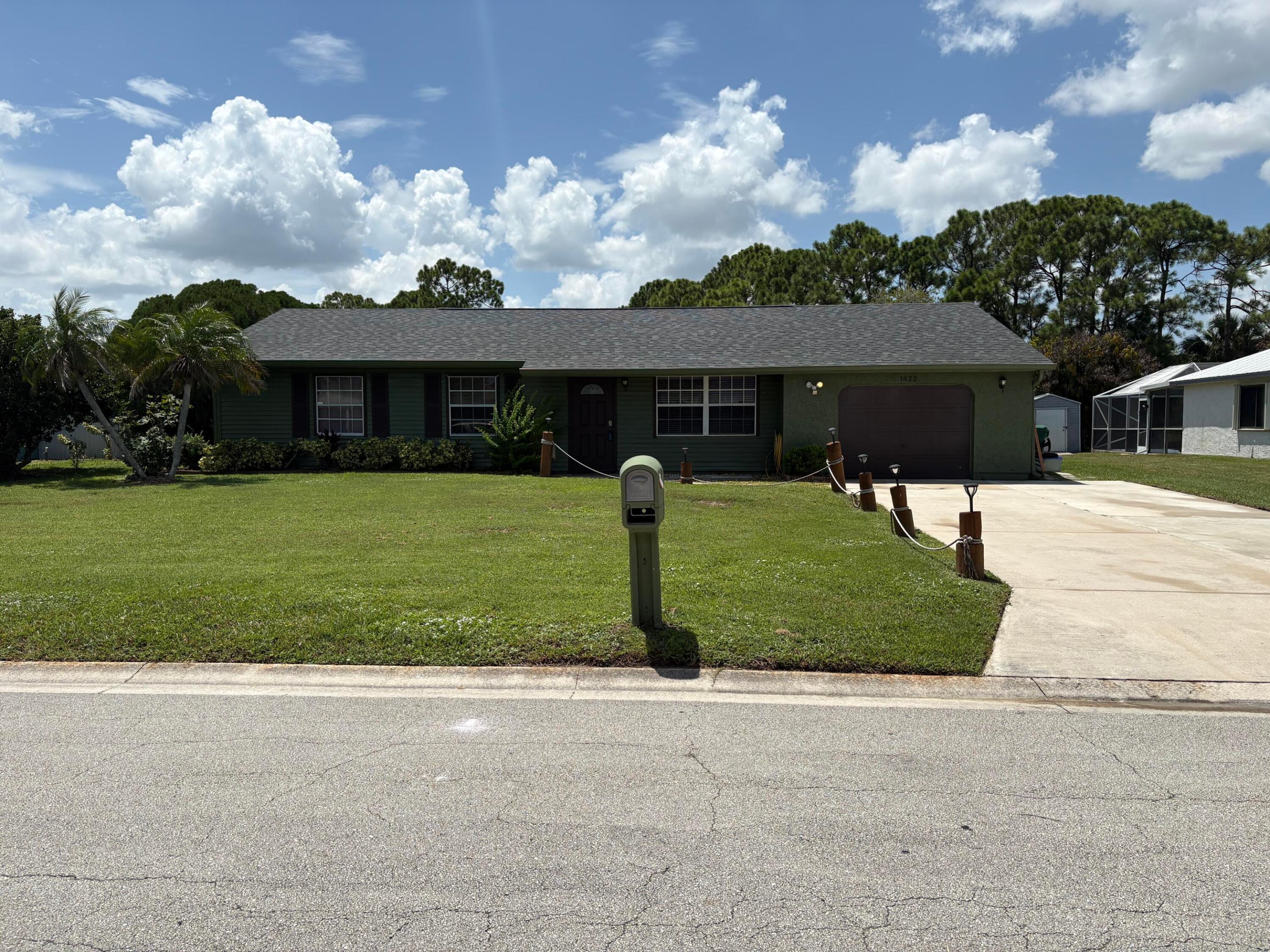 1422 SE Arenson Lane — photo