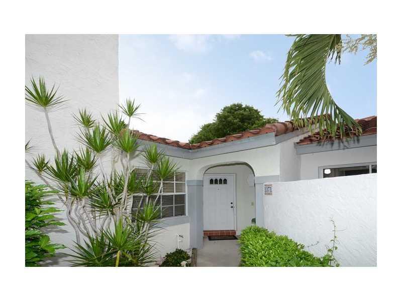 1371 Cottonwood Circle — photo