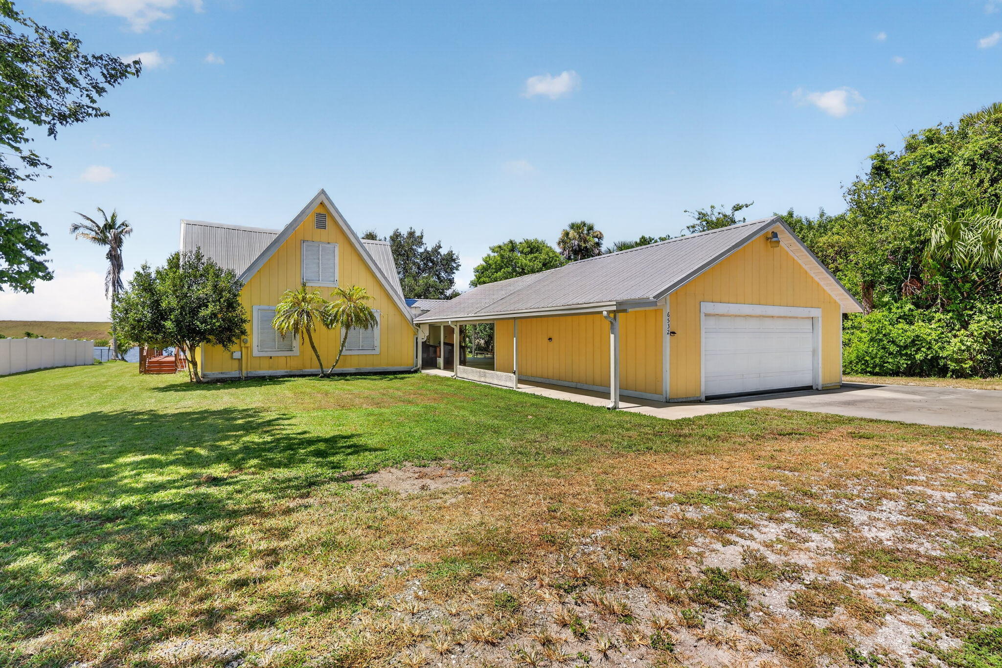 6532 US-441 — photo
