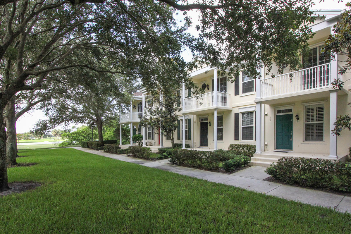 109 Ashley Court — photo