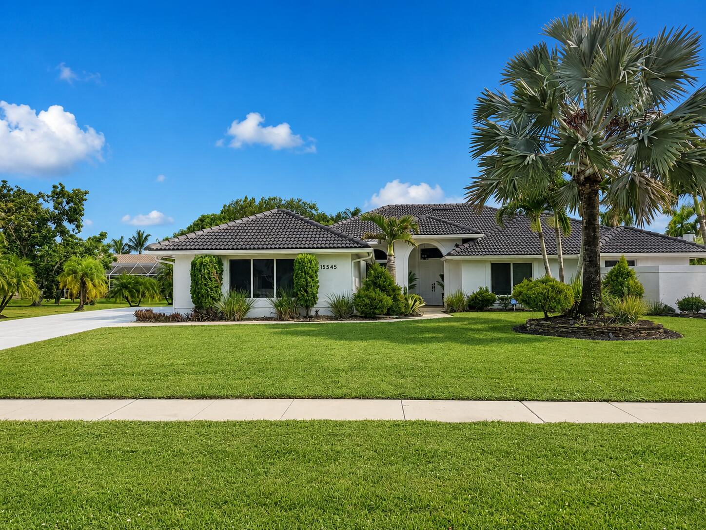 15545 Meadow Wood Drive — photo