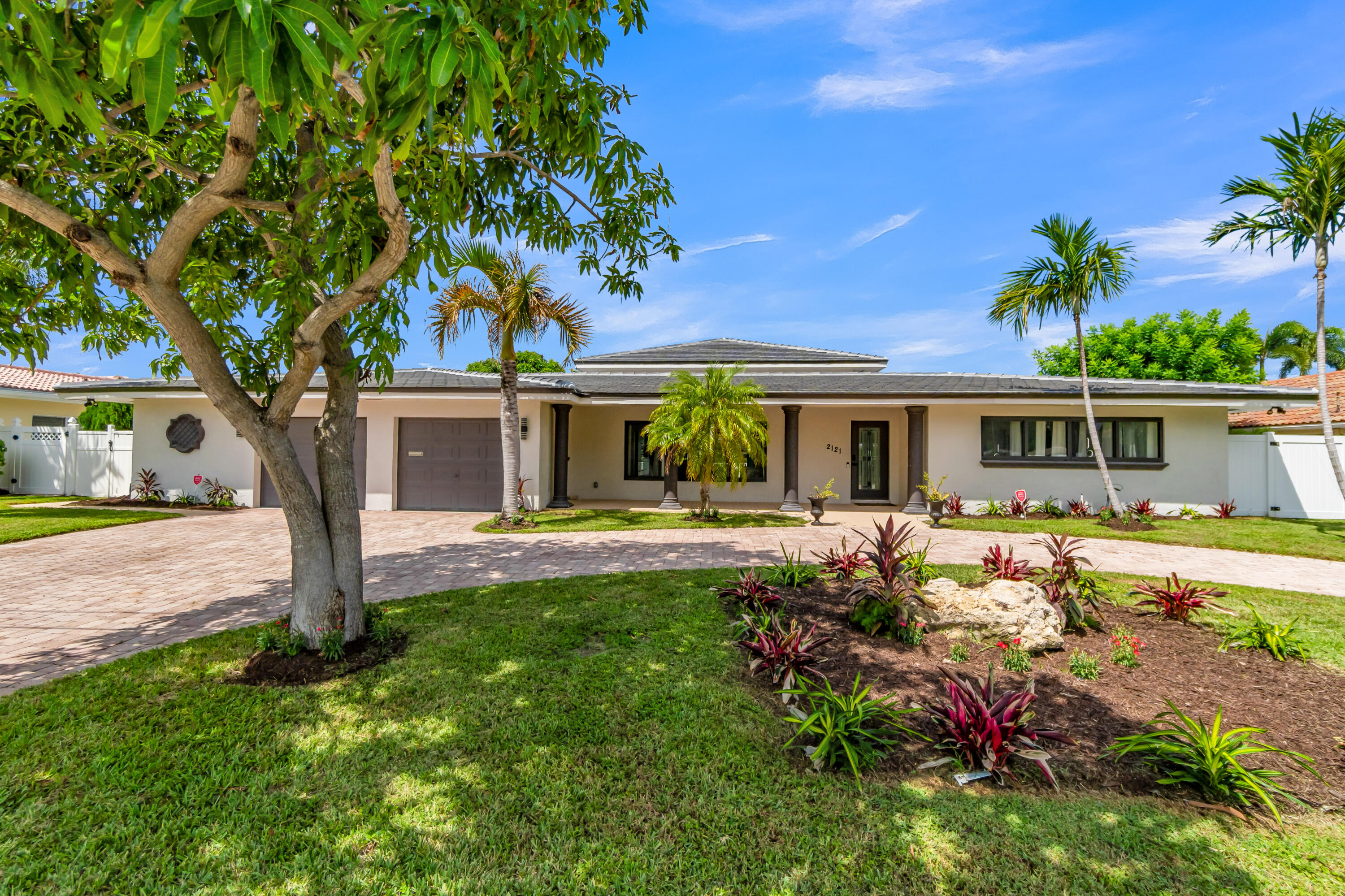 2121 NE 29th Street, Lighthouse Point, FL 33064 — photo 2