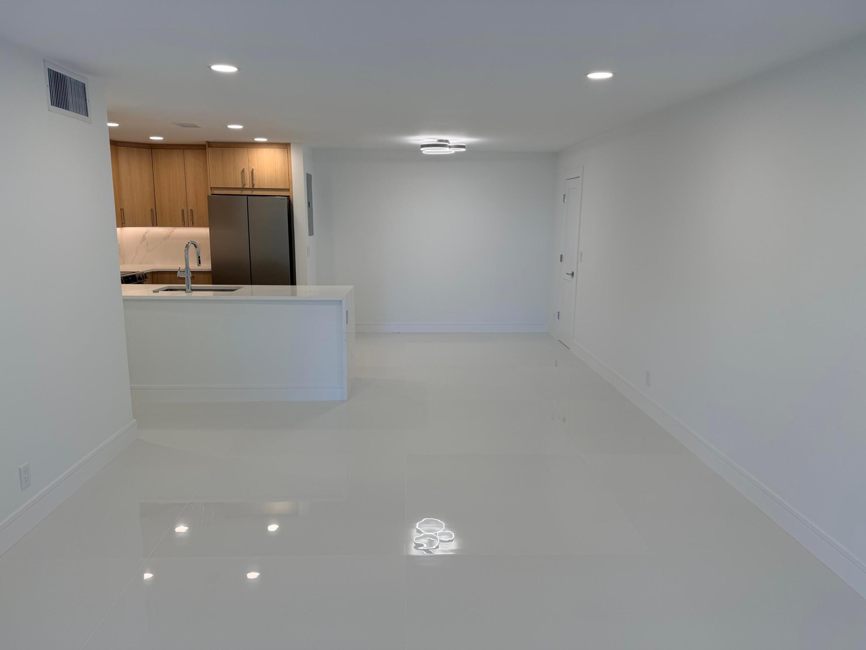 6439 Bay Club Drive 1 — photo