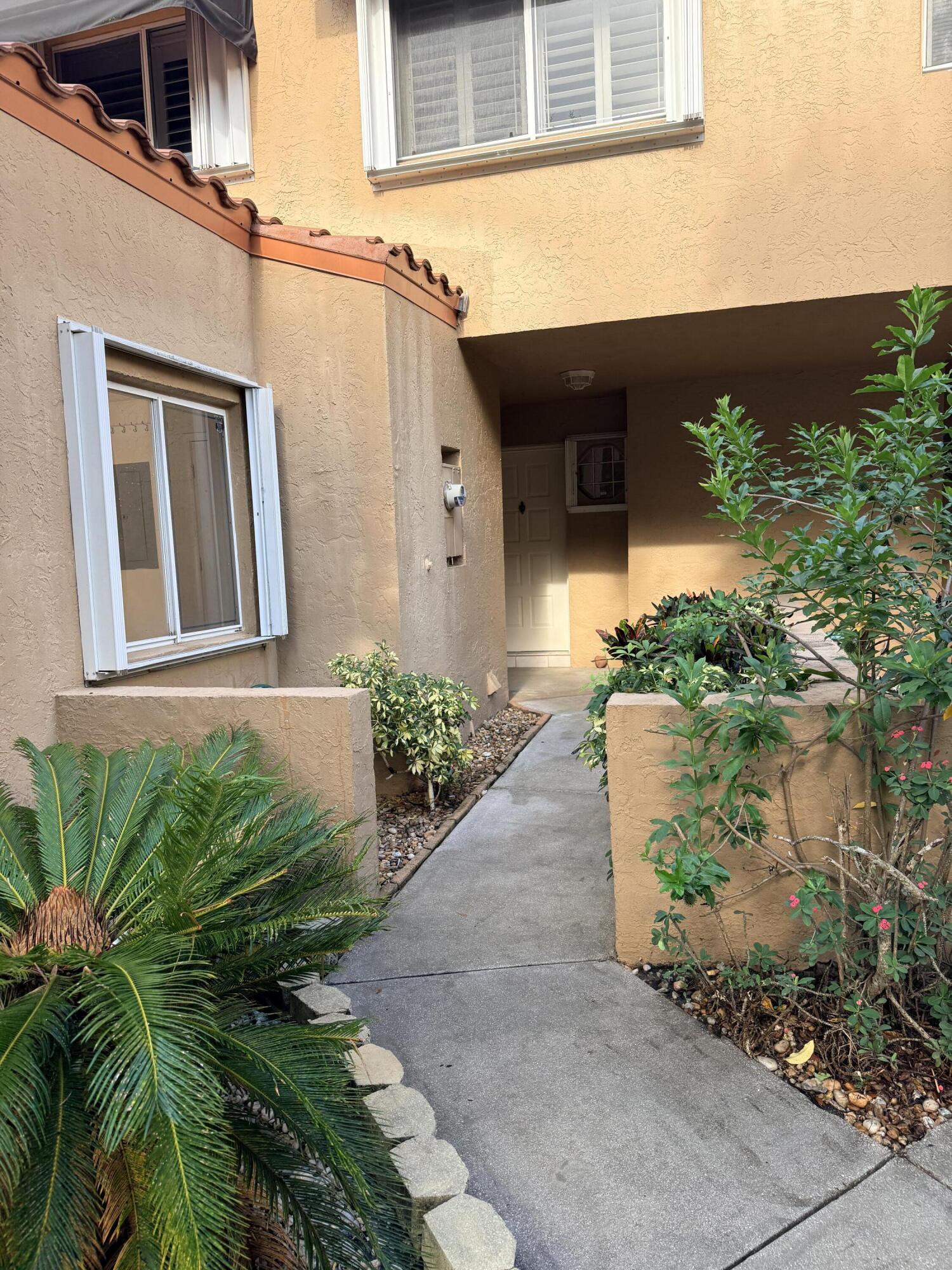 612 N University Drive — photo