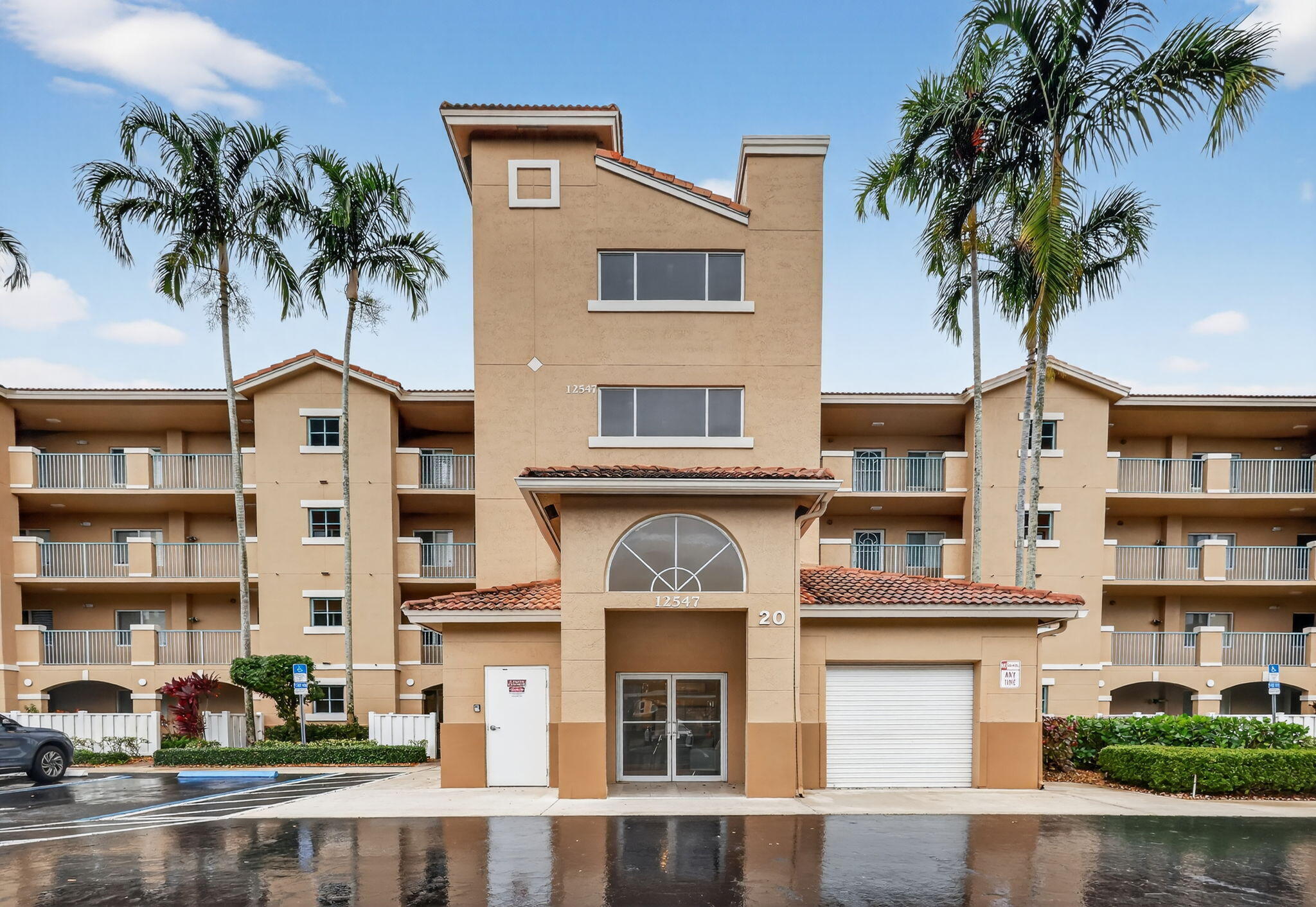 12547 Imperial Isle Drive 204 — photo