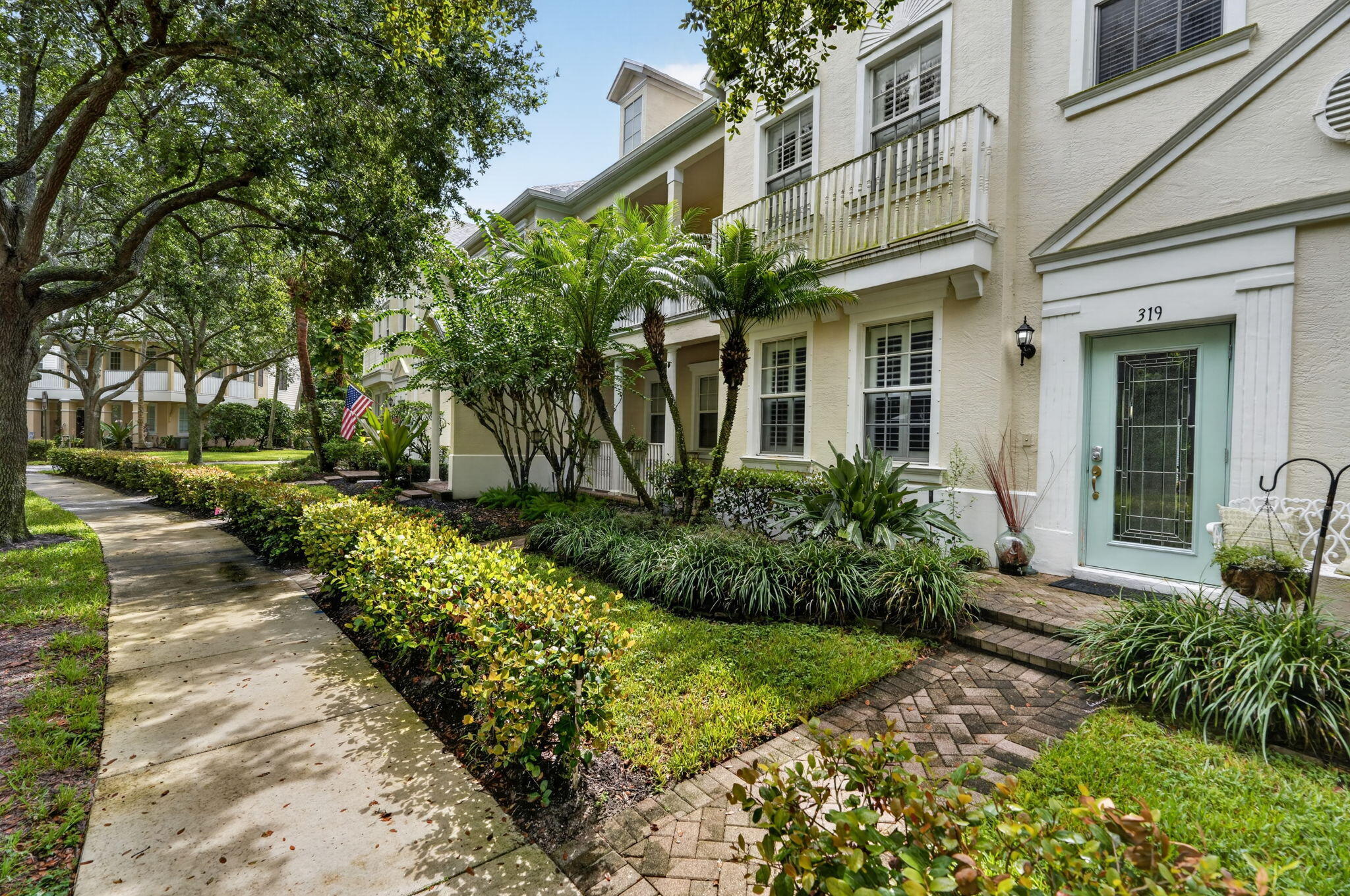 319 E Bay Cedar Circle — photo