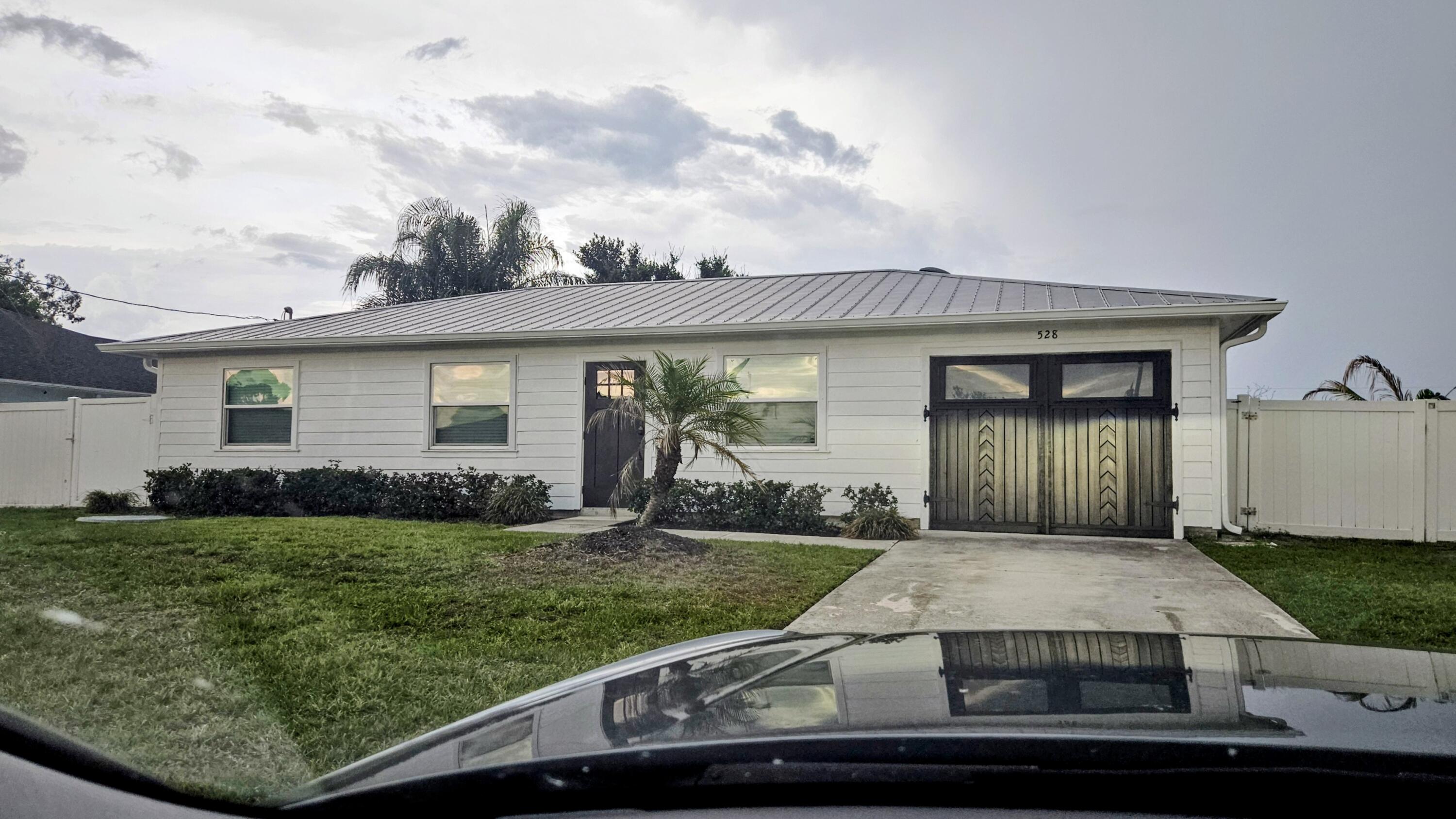528 SW Ryan Avenue — photo