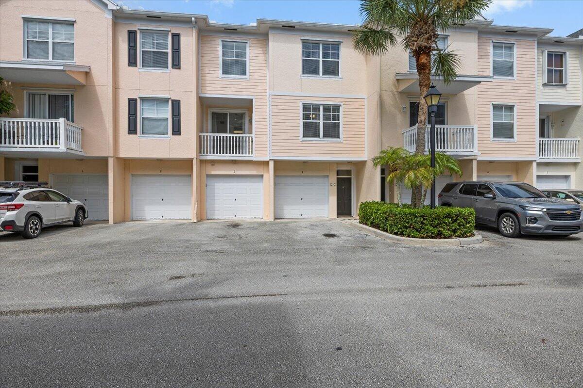 155 Galicia Way 210 — photo
