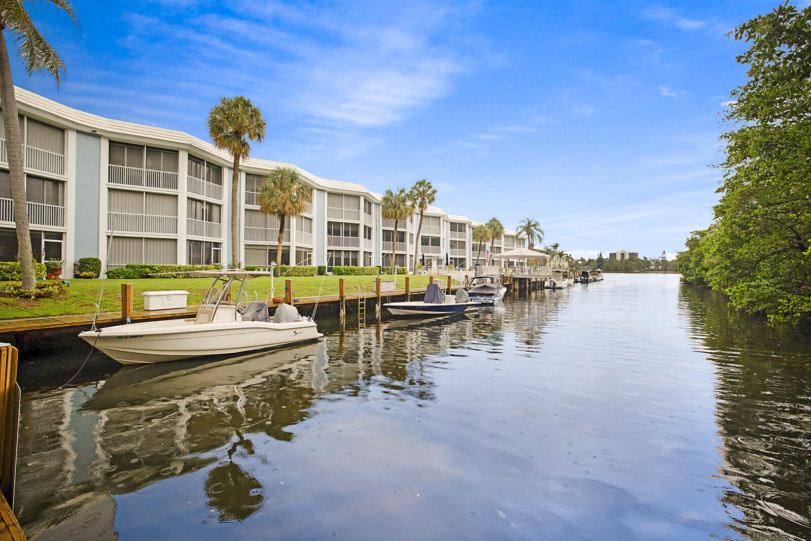 700 NE Harbour Terrace 2310 — photo