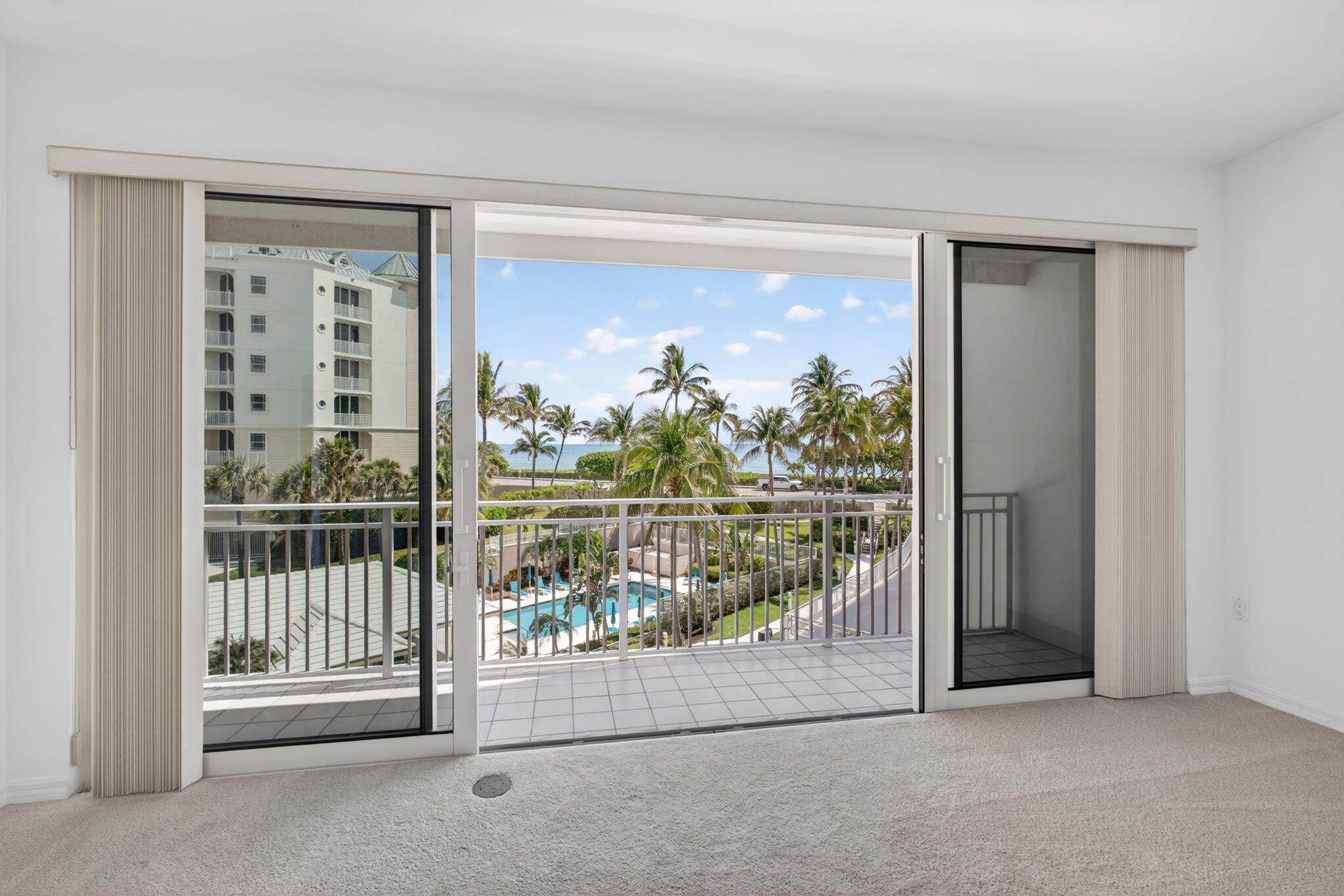 1660 S Highway a1a (Incl. Separate Deeded Guest Suite) 222 — photo
