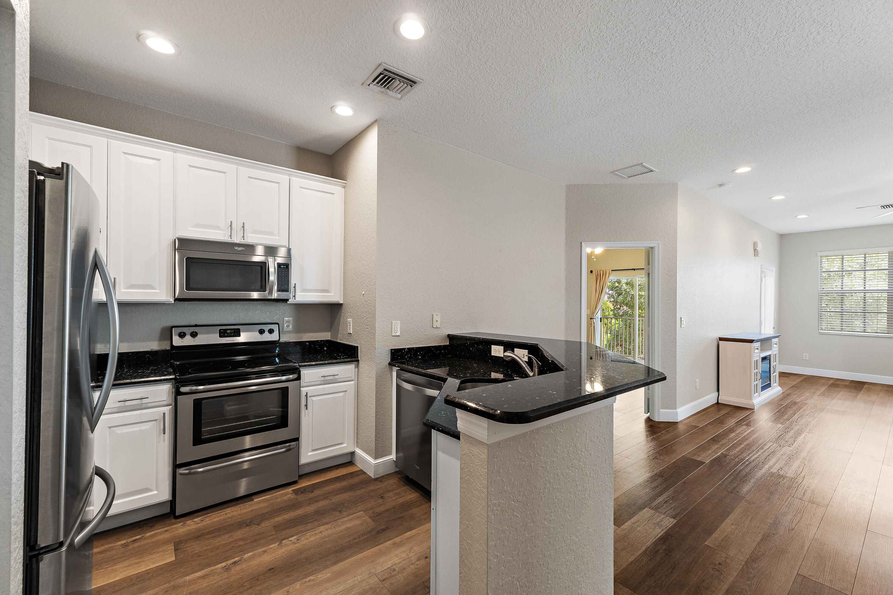1561 SE Wilshire Place 204 — photo
