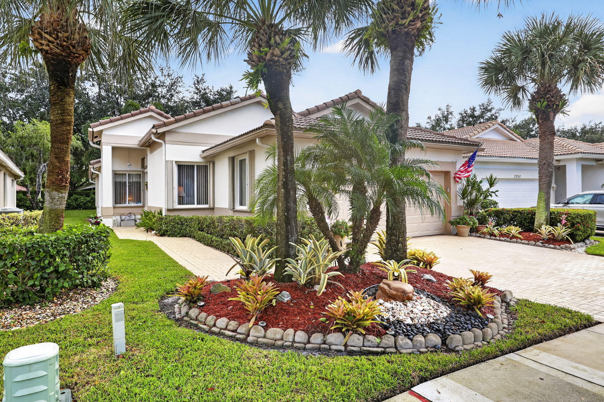 2260 Sapphire Circle — photo
