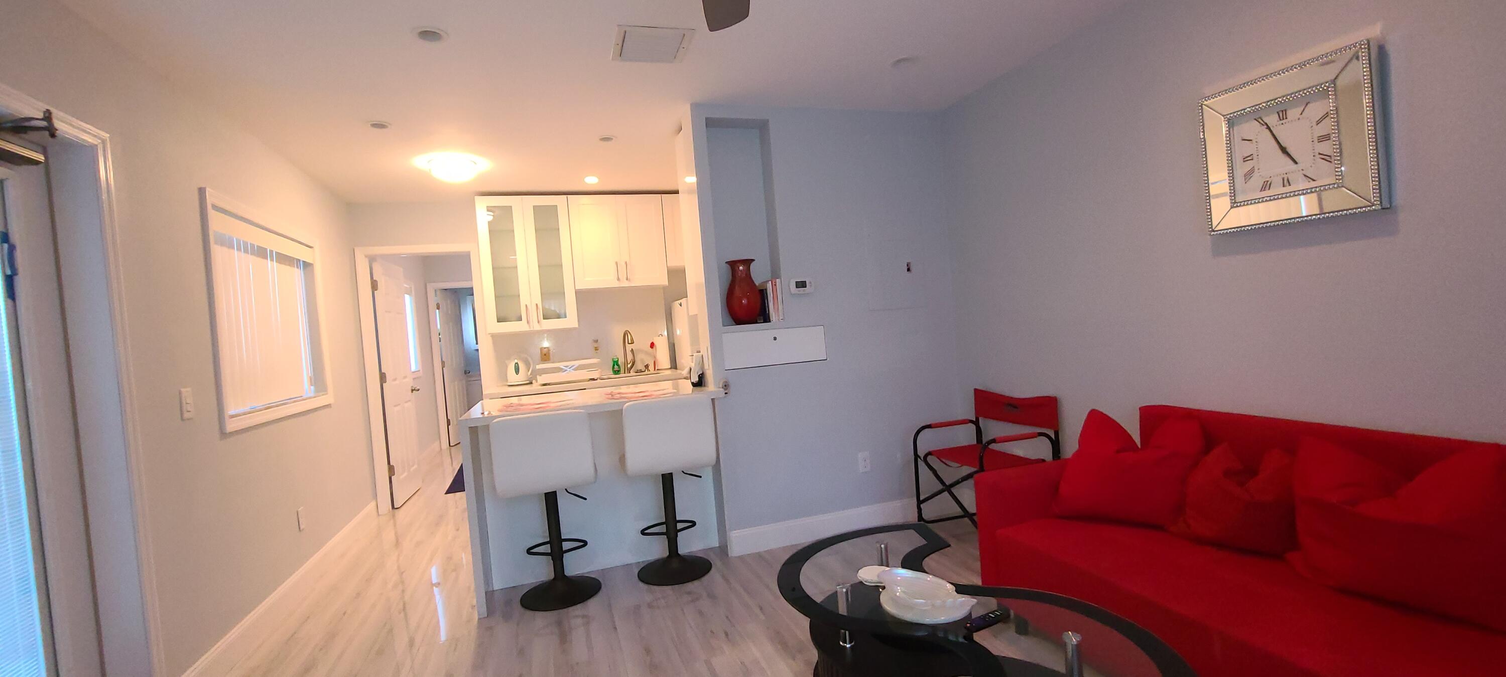 1012 Pine Drive 1 — photo