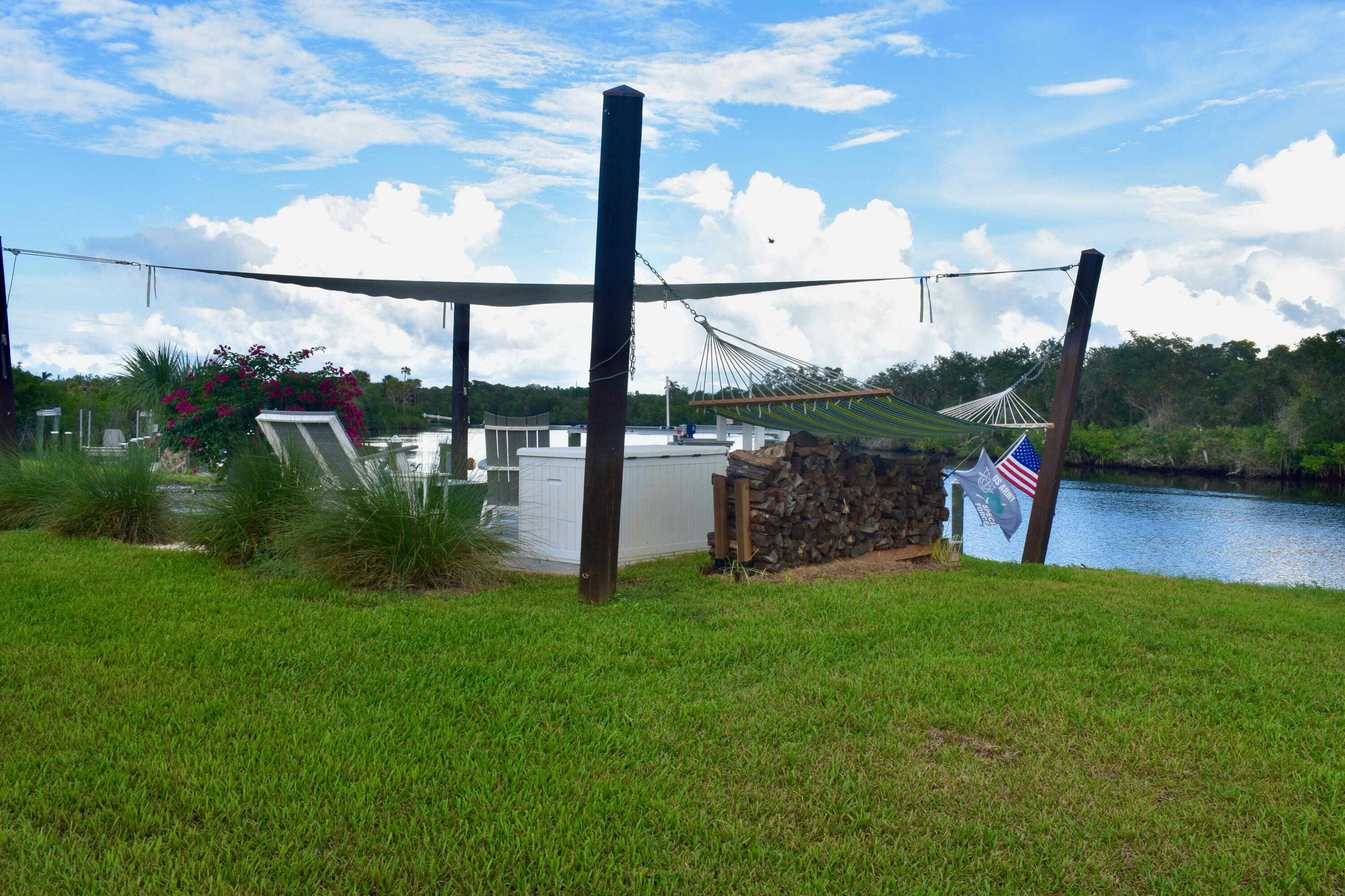 651 SE Hidden River Drive — photo