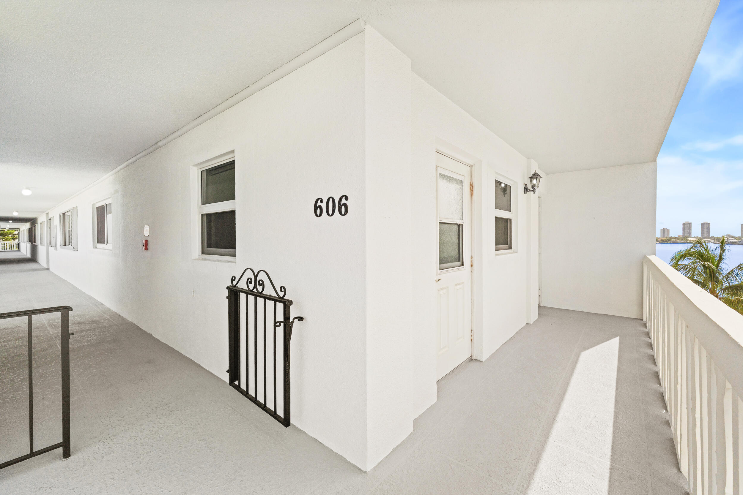 501 Lake Shore Drive 606 — photo