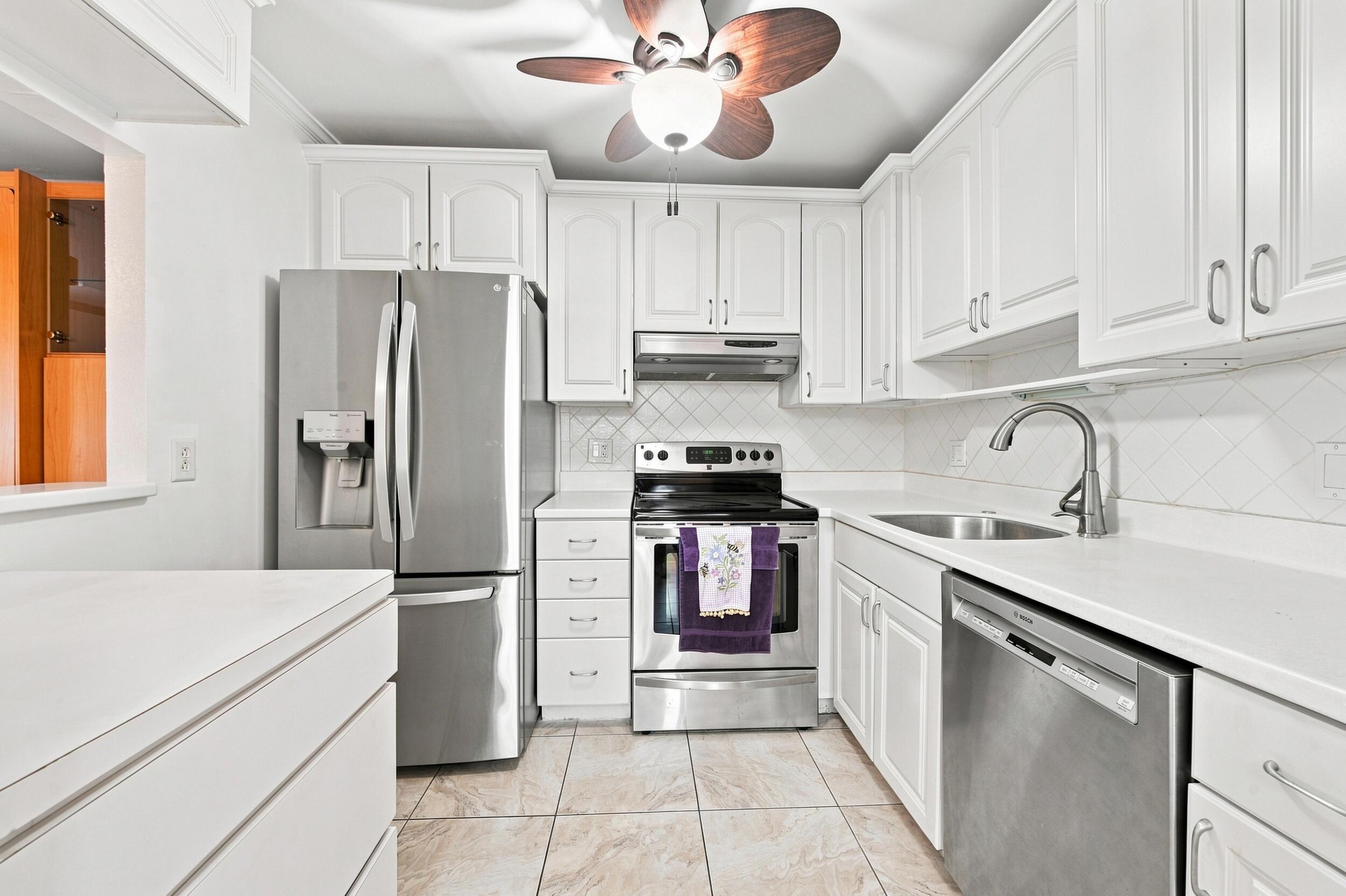 167 Valencia G — photo