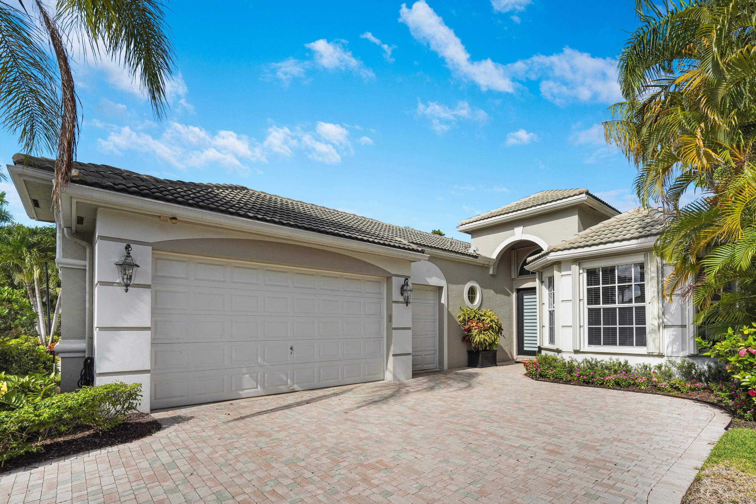 10916 Northgreen Drive — photo